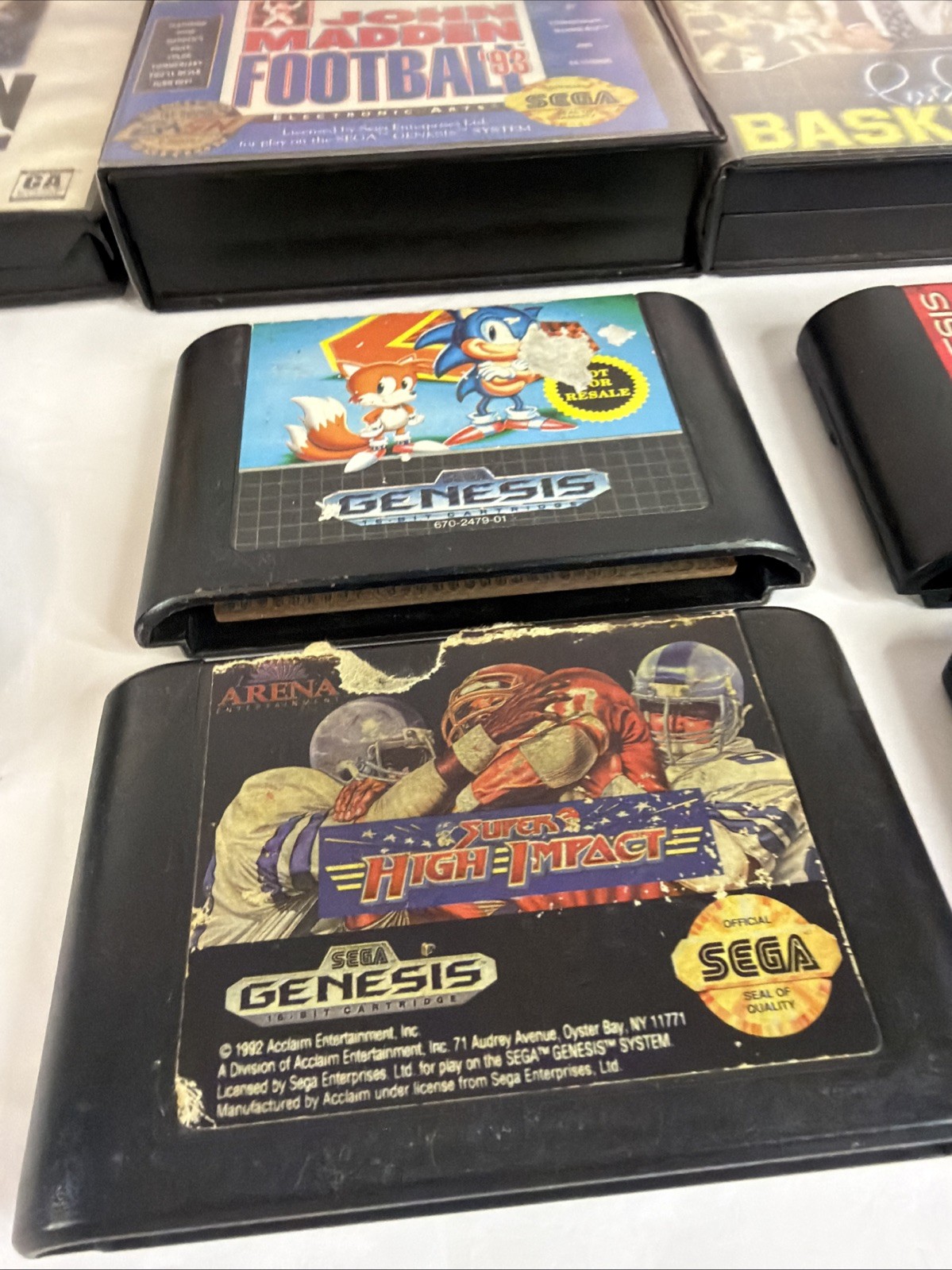 Sega Genesis Model II Bundle + 1 Arcade/1 Game Pad Cont+ 10 games & cables Naki