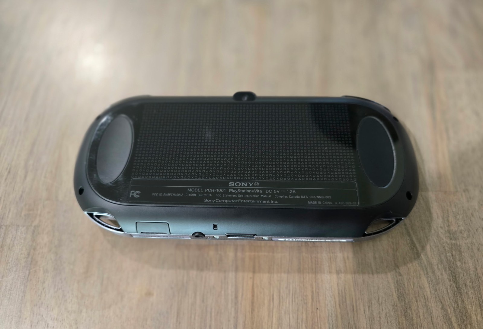 Sony PS Vita OLED PCH-1001 Bundle Tested Works w/ Charger Games Case