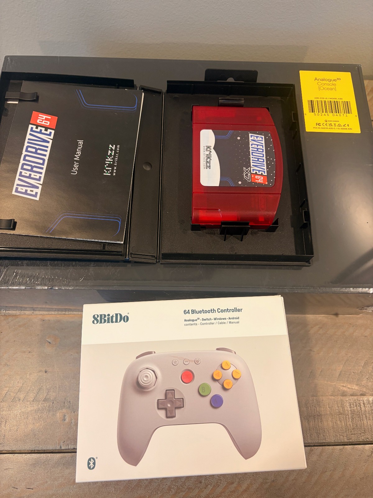 Analogue 3D Console Funtastic Ocean -NIB w/open box 8bit controller -Bundle!