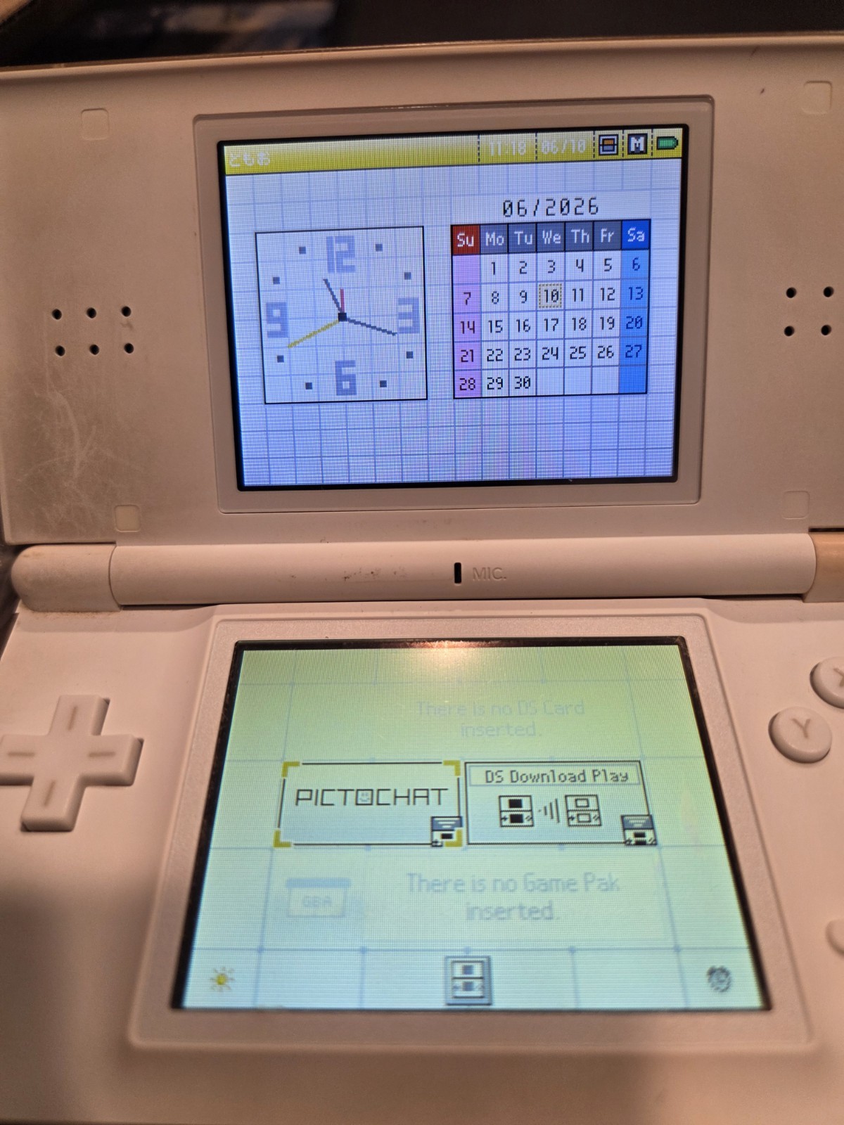 Nintendo DS Lite USG-001 JPN White Handheld Console Stylus & Cable