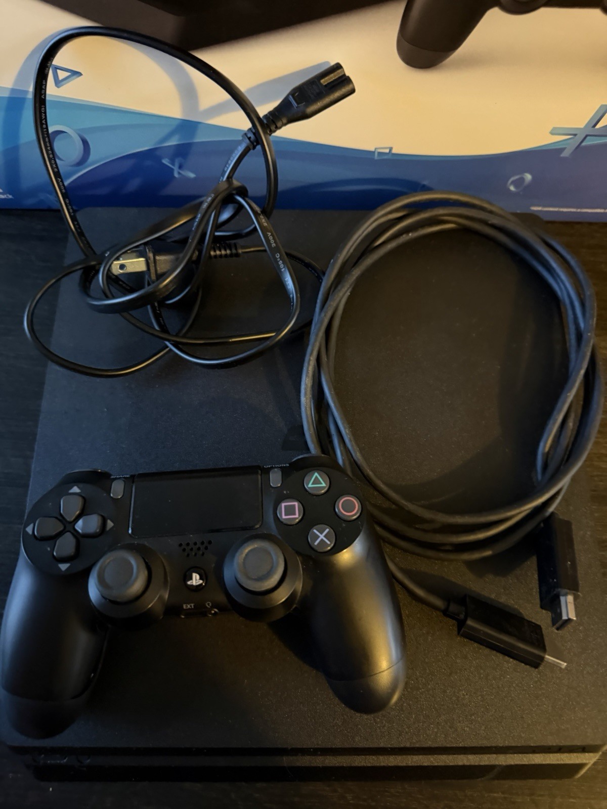 SONY PS4 SLIM 1TB CONSOLE CUH-2215B WITH 1 CONTROLLER, CABLES & BOX (WBP018061)