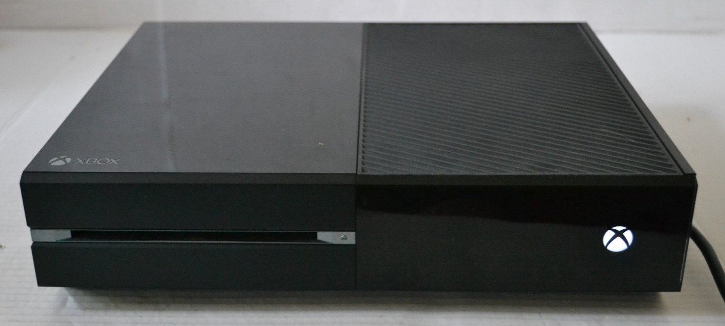 Microsoft Xbox One 500GB Console – Black (1540) Power Cord & Original Box Tested