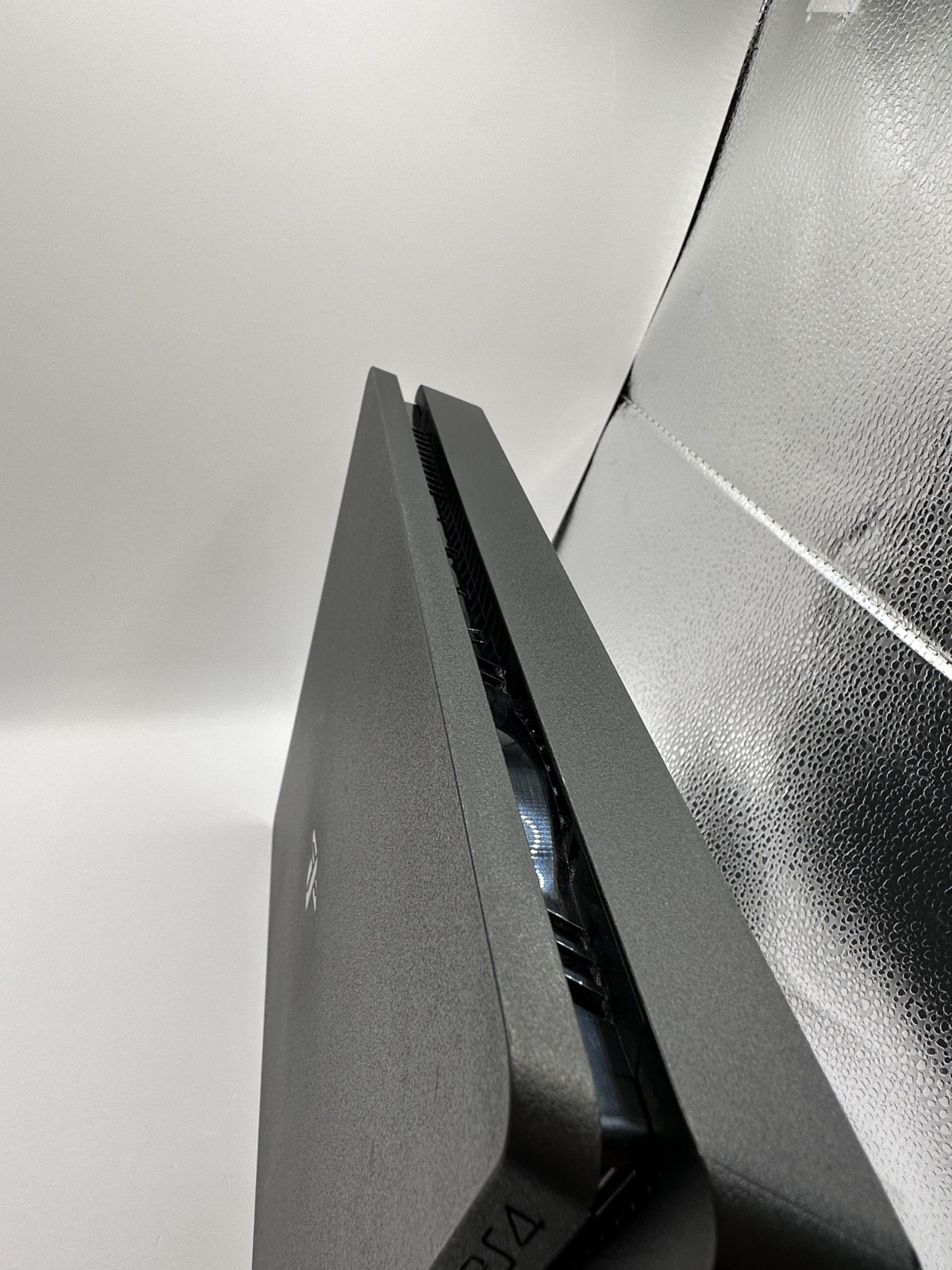 Sony PlayStation 4 Slim 500GB-CUH-2215B-Cleaned-Tested-2 Games-Controller