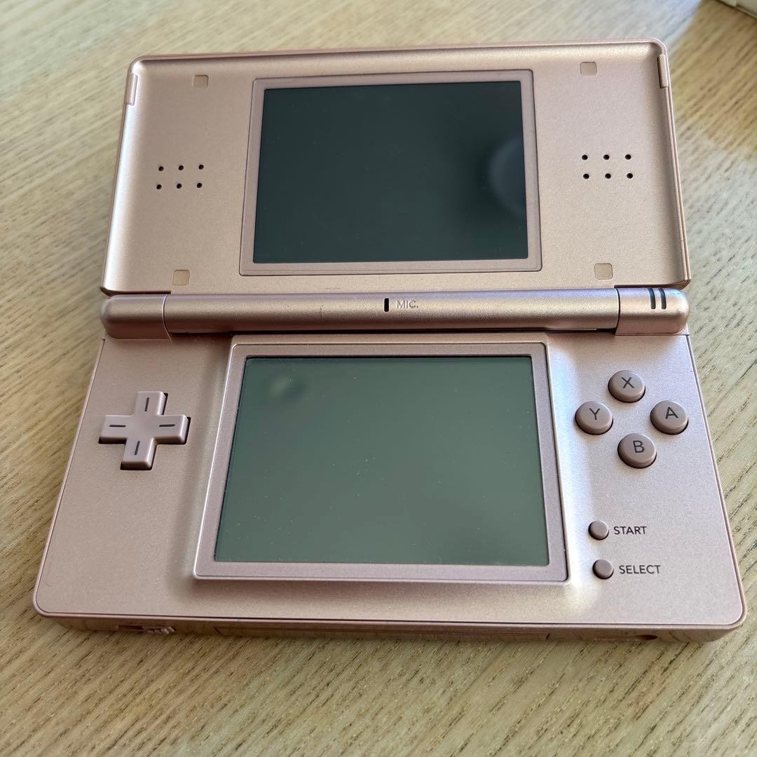 Near Mint Nintendo DS Lite Video Game Console – Metallic Rose
