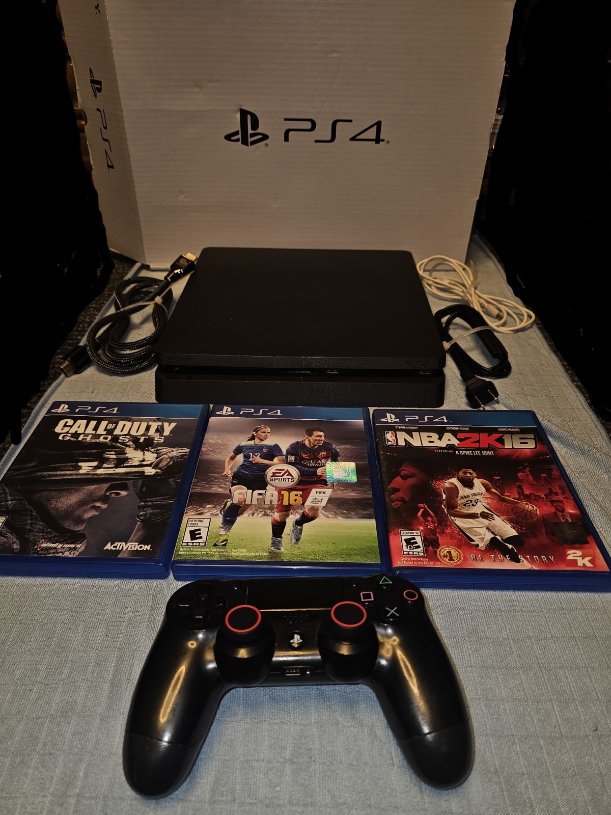 playstation 4 PS4 Slim Model CUH2215B 1TB Bundle Controller + 3 Games