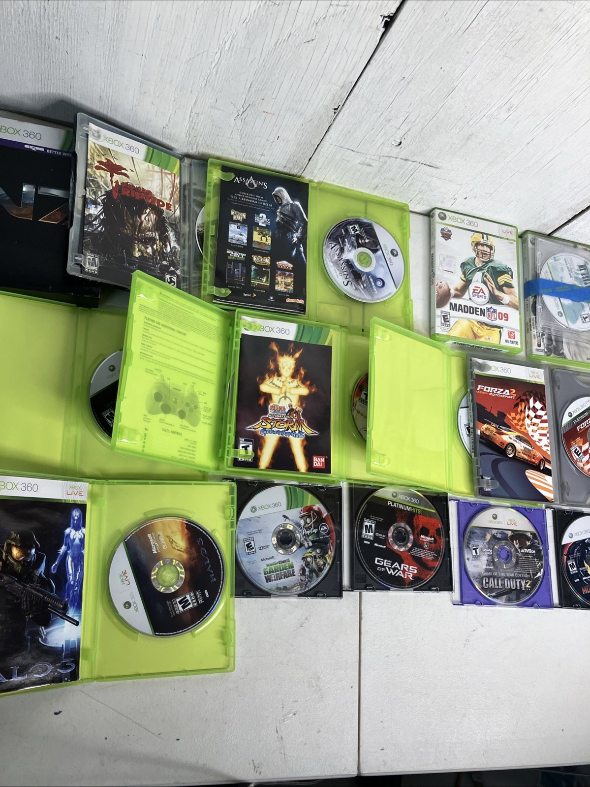 Xbox 360 S Slim Bundle 1439 Console 250GB 15 Games HALO NARUTO FALLOUT MASS EFF