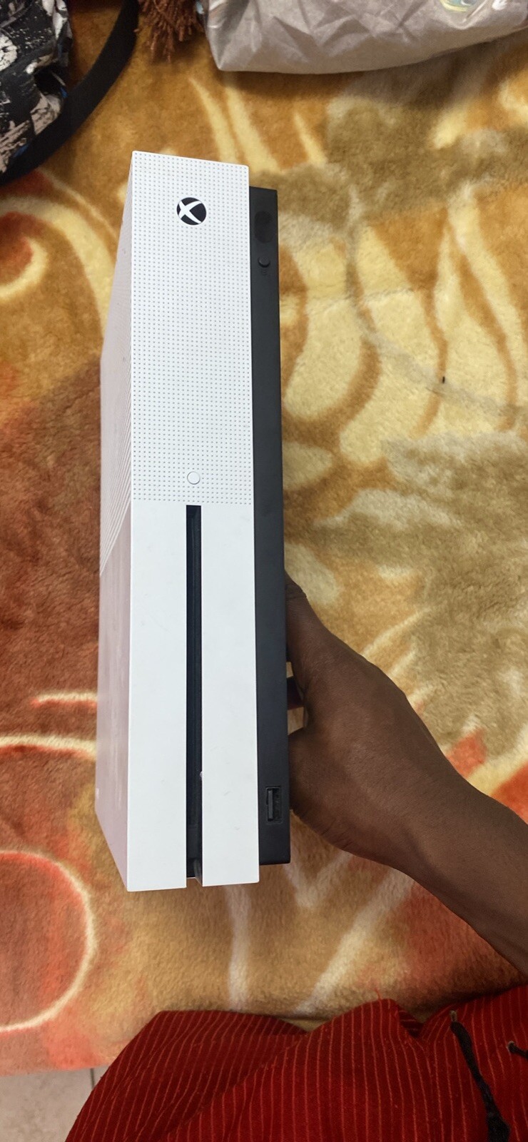 Xbox One X 1tb Robot White Special Edition
