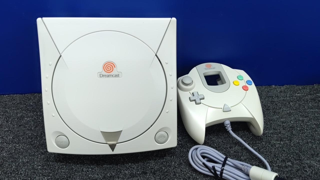 Sega Dreamcast HKT-3000 Console with Box AC Adapter and Cables Used