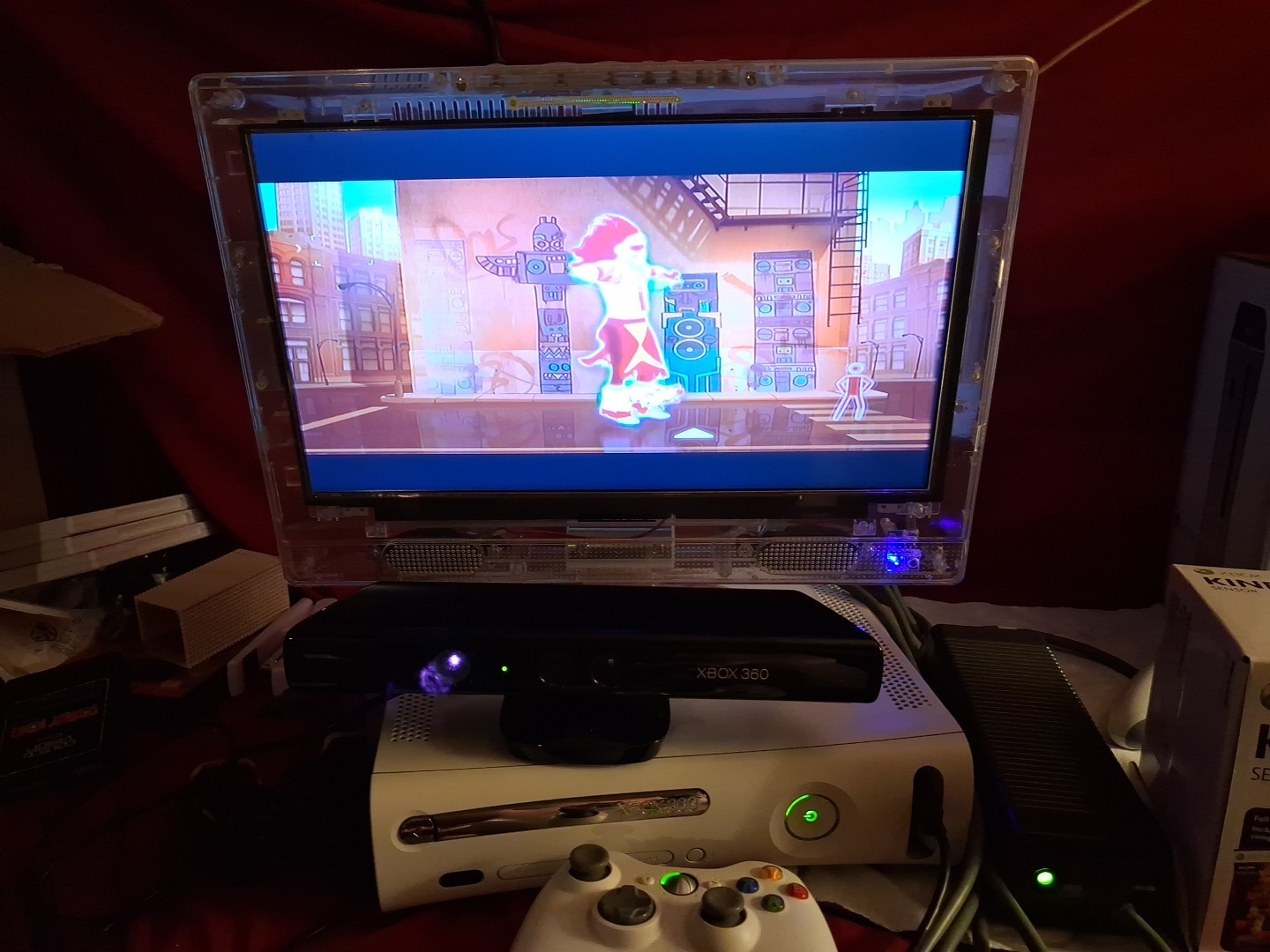 XBox 360 Pro White Console W/kinect Sensor 2 Controllers Play&charge Set In Box