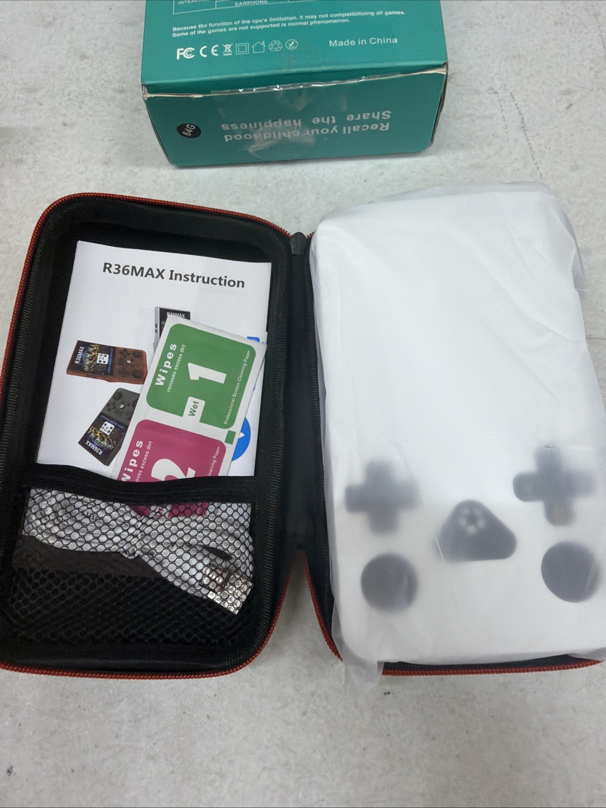 Open Source R36MAX 4000mAh Portable Recharge Handheld Retro Game Console BLACK