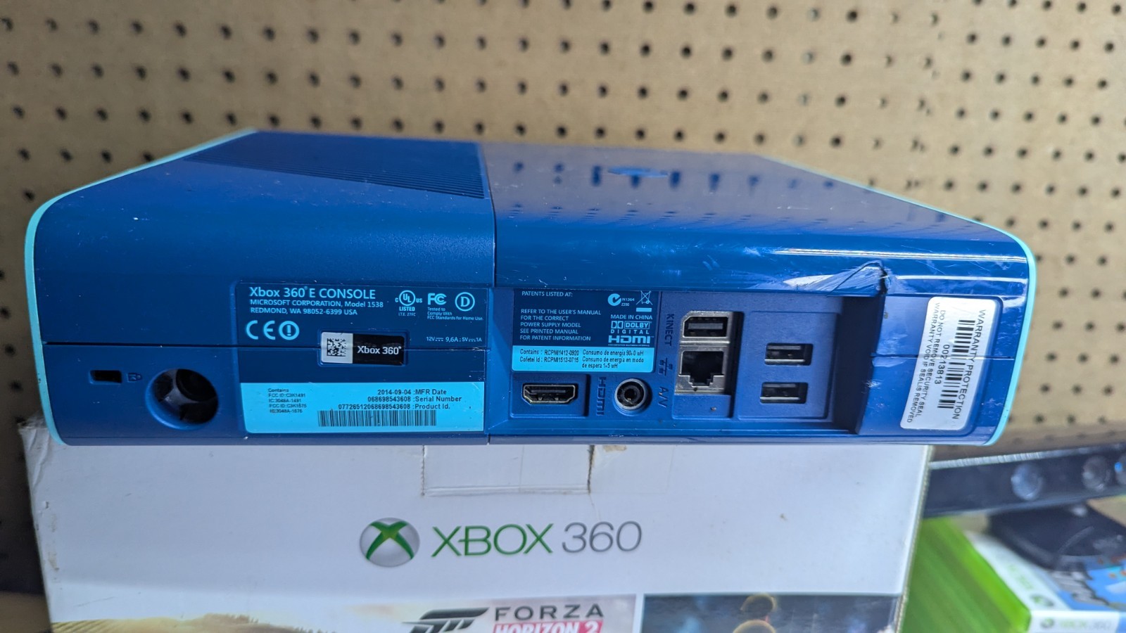 Microsoft Xbox 360 E 500GB Special Edition Console Kinect Bundle BLUE