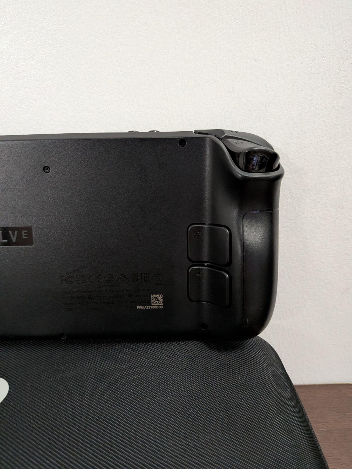 Valve Steam Deck 256GB Charger & Carrying Case (pics are of exact item)