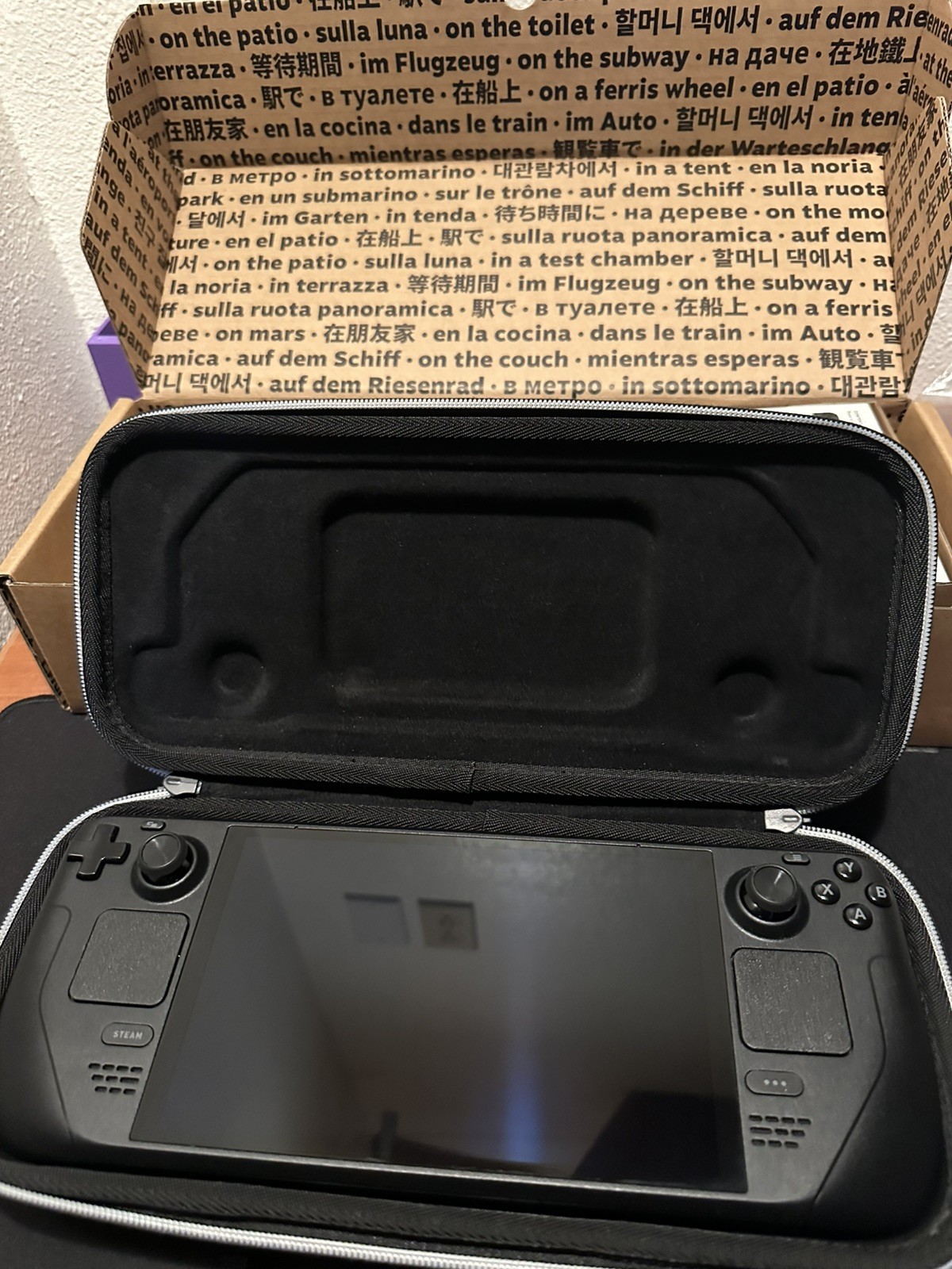 OLED Steam Deck 512GB + 1TB SD Card, Gloss Black Screen