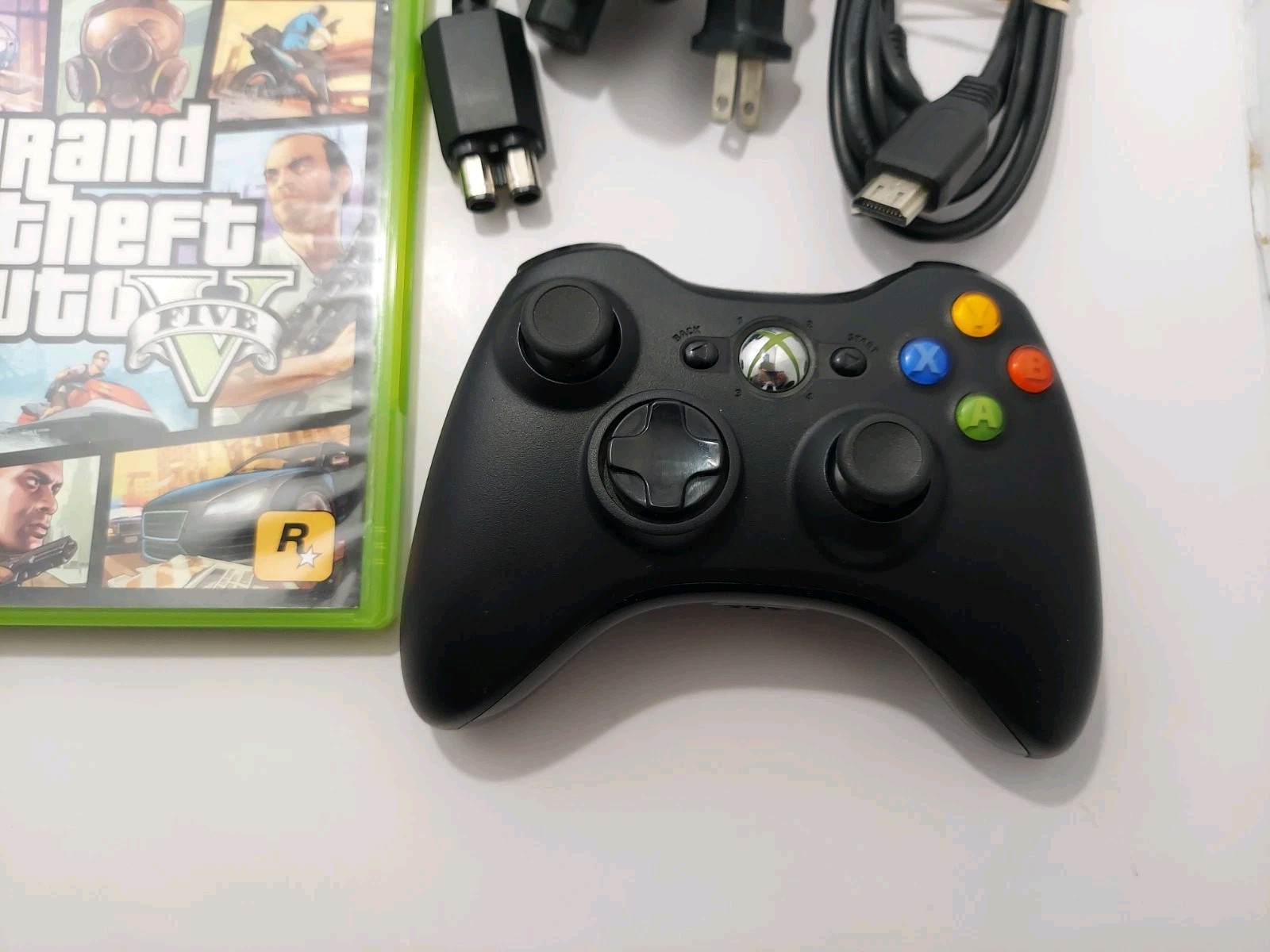 Microsoft Xbox 360 S Console 250 GB bundle With Controller And Games Tested