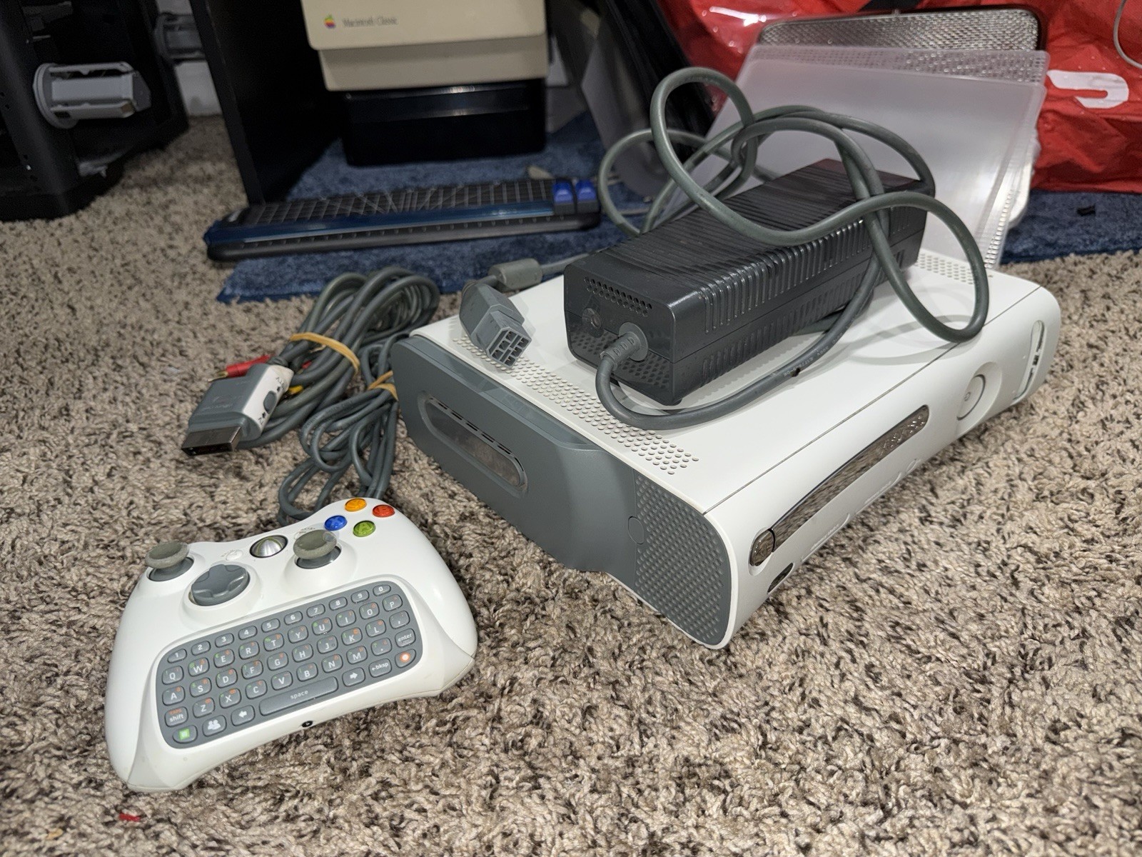 Microsoft Xbox 360 Pro System Bundle 60GB White Console
