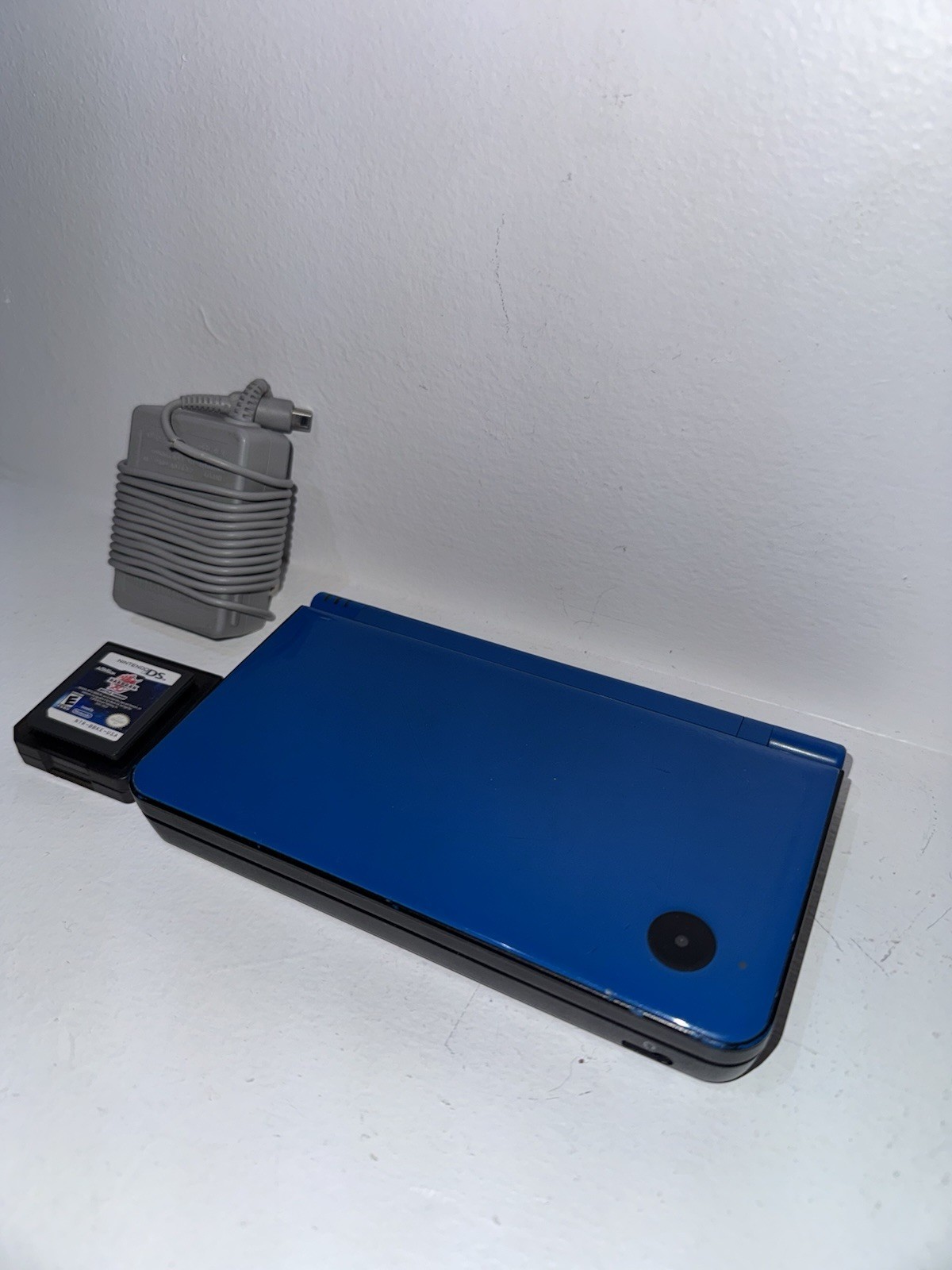 Nintendo DSi XL Handheld System – Midnight Blue + Game