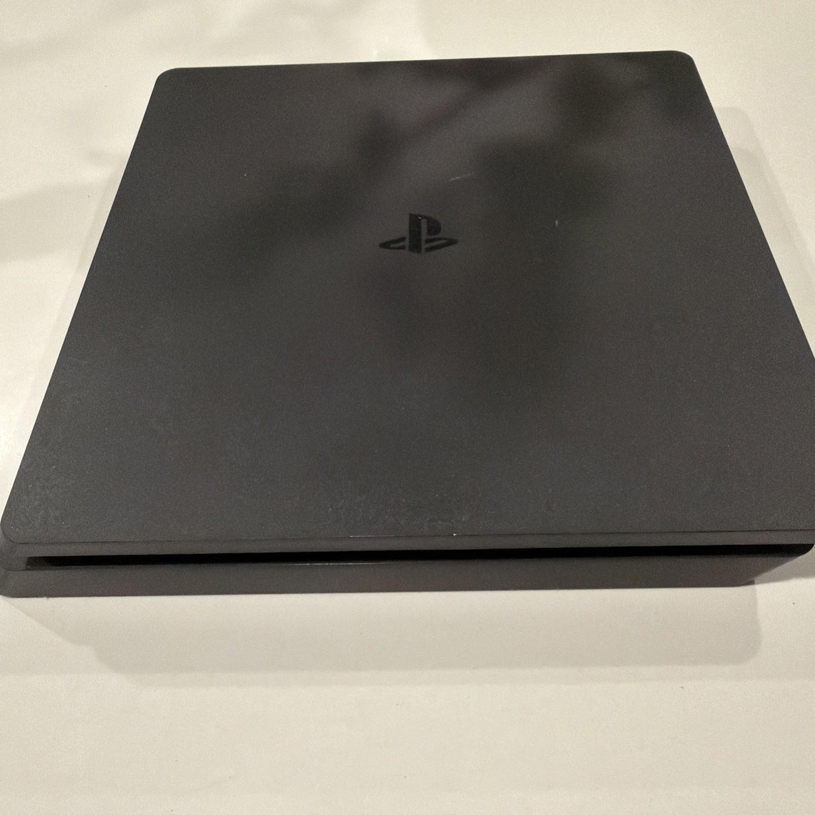 Sony PlayStation 4 Slim 1TB Console – Low Firmware 10.00