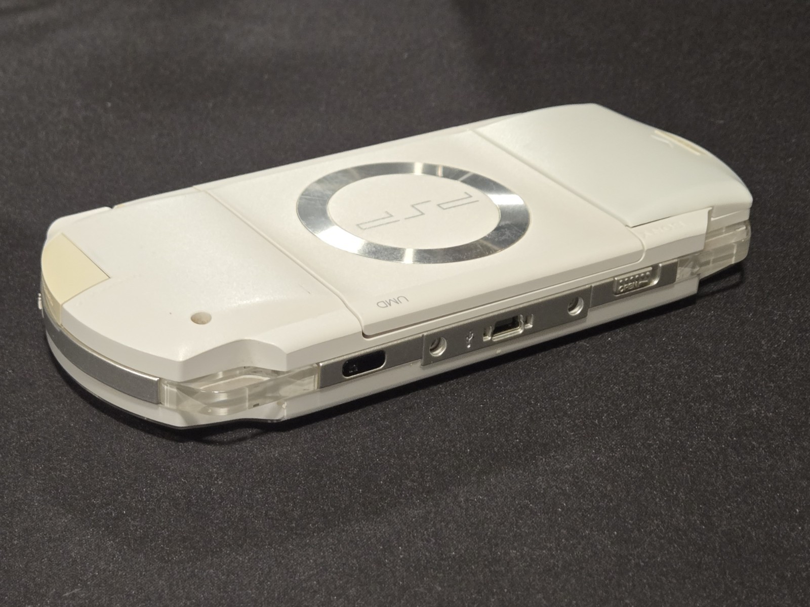 Sony PSP 1000 Launch Edition Ceramic White Handheld System