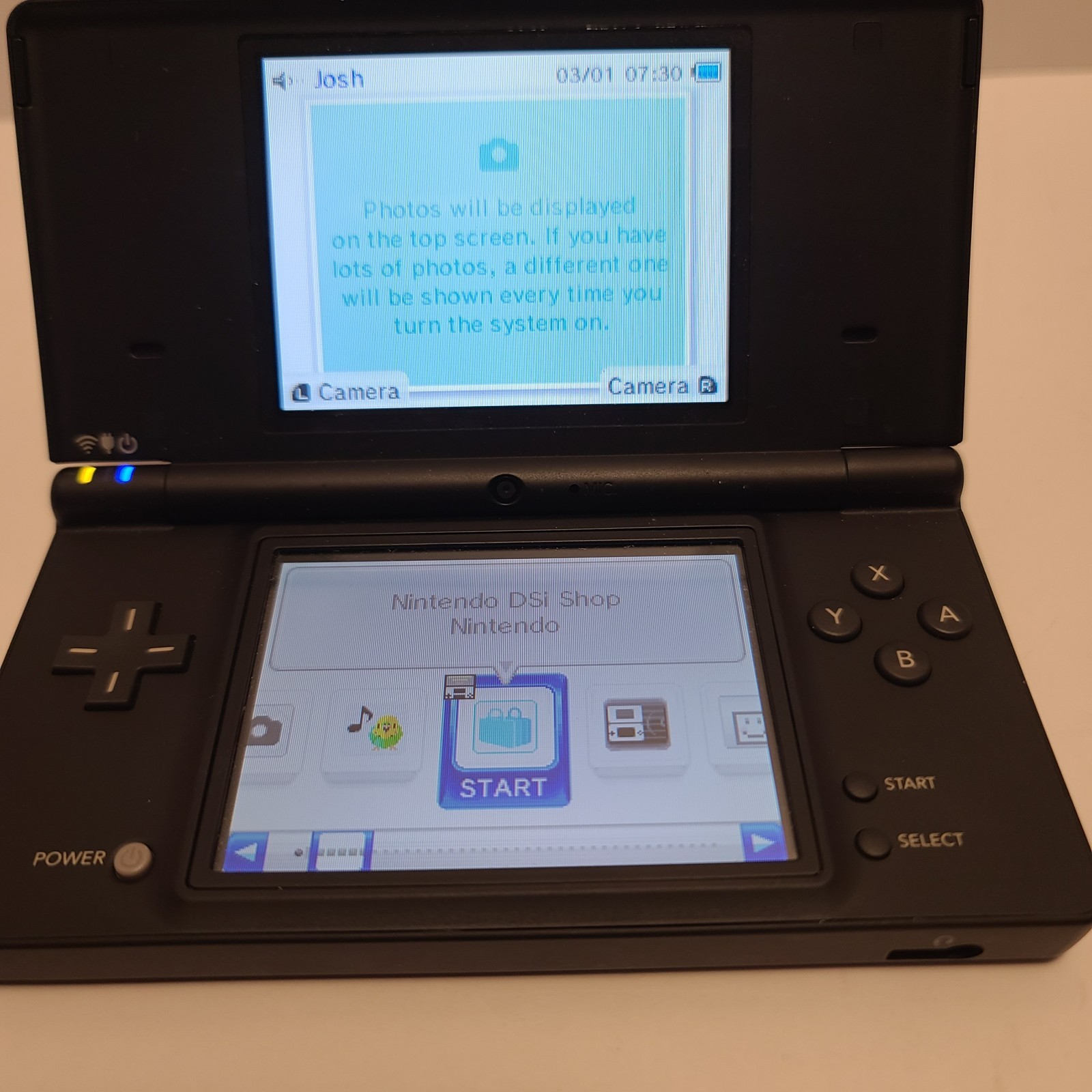 Nintendo DSi Black Handheld Console Touch Screen Wi-Fi Built-In Microphone