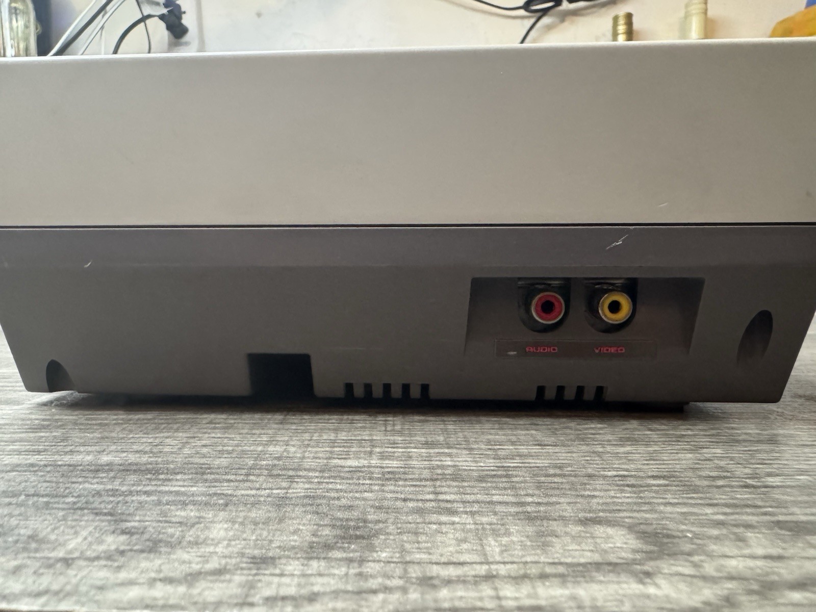 Nintendo NES Console with Extra Controller Grey Zapper and Game Tested Working