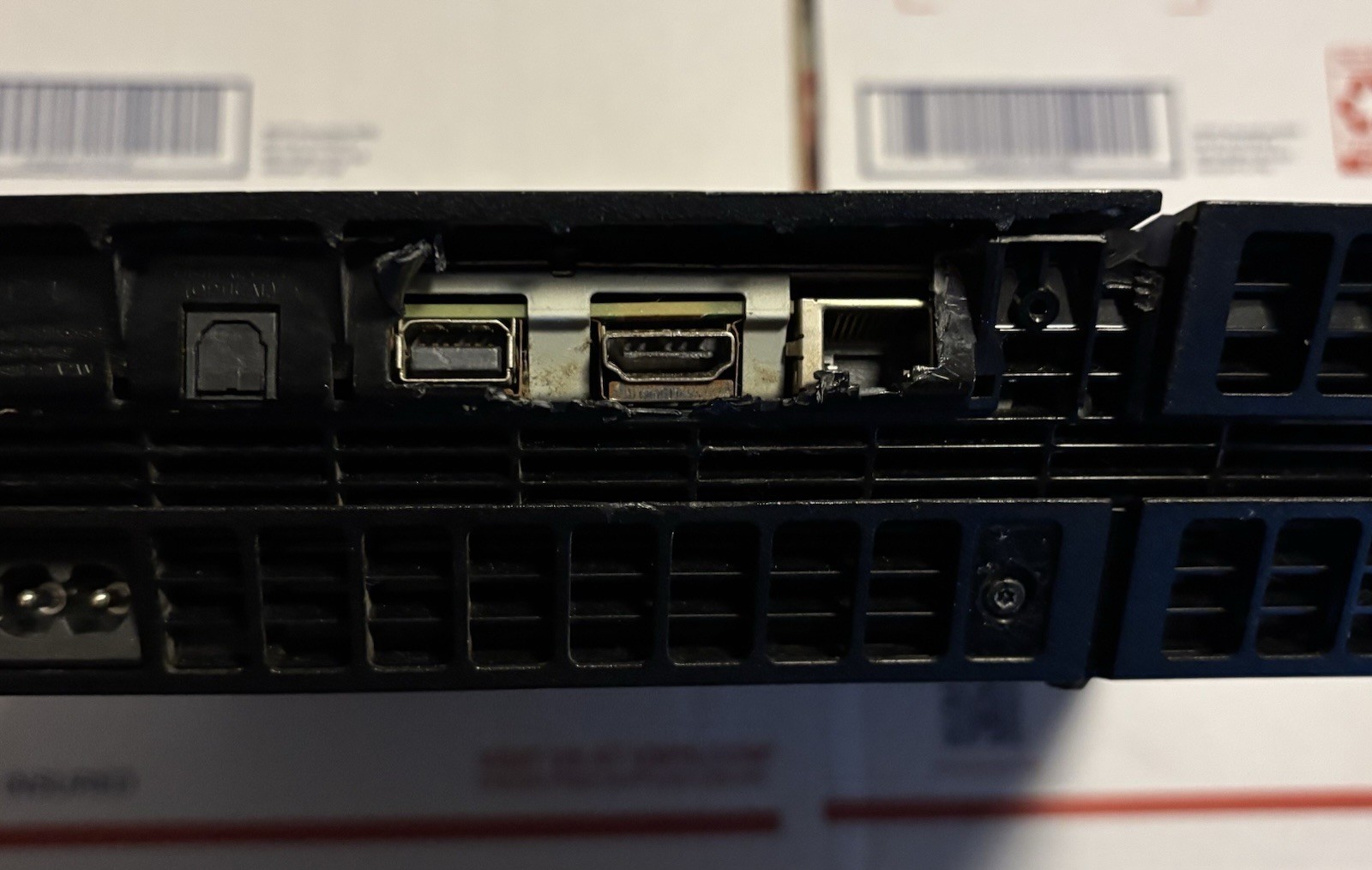 (Broken) Sony PlayStation 4 Home Console – Black (Pls Read Description)