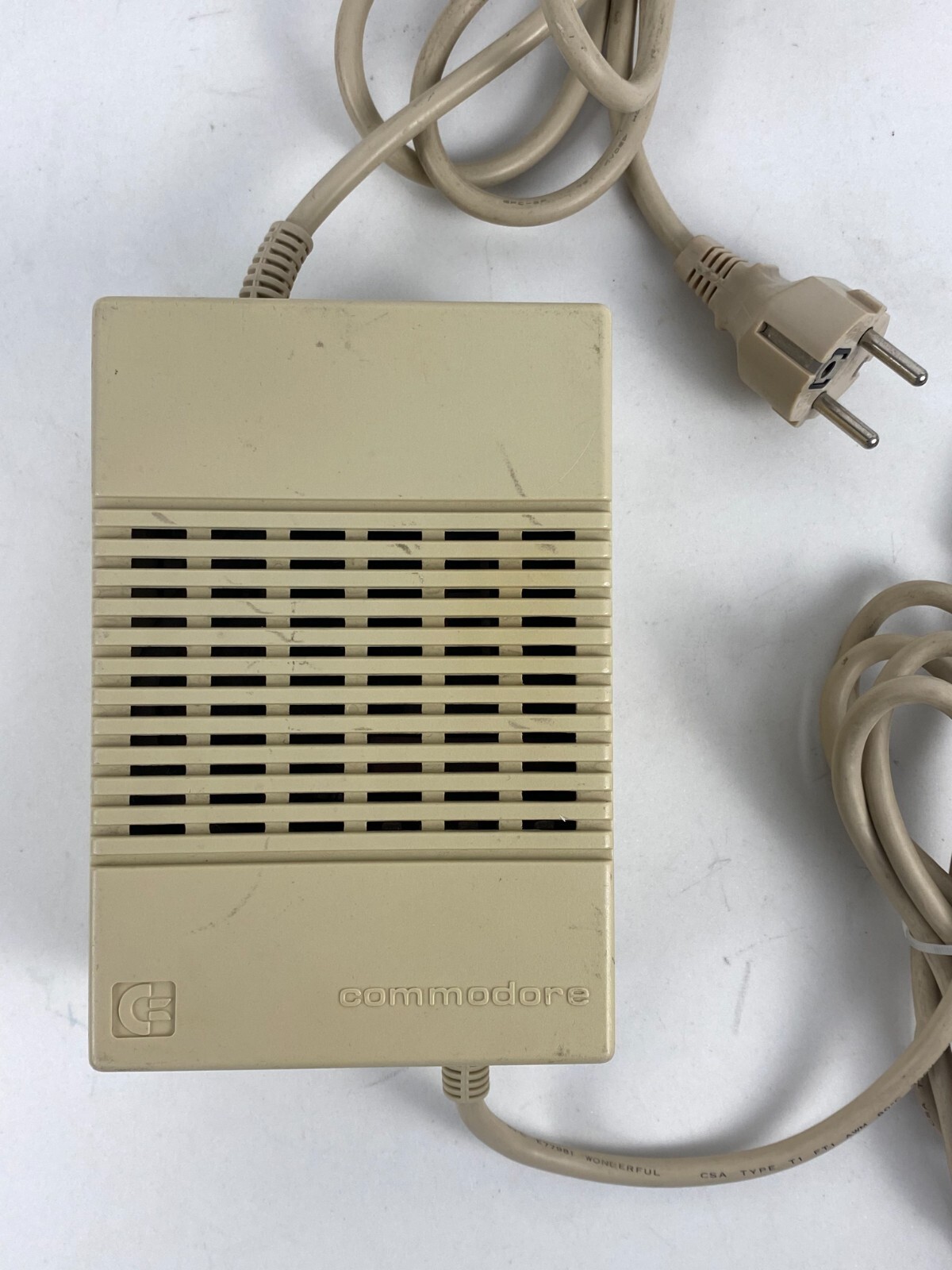 VINTAGE Original Power Supply Adaptor Commodore Amiga A500 COMPUTER 220v