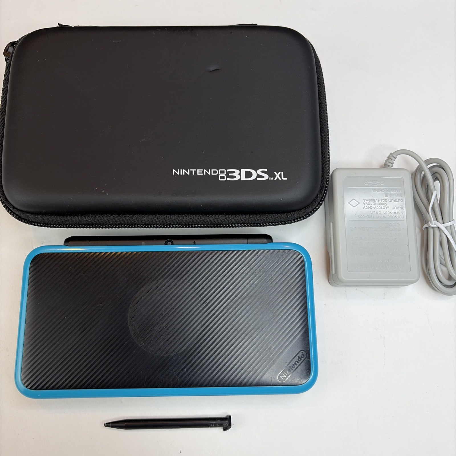 Nintendo 2DS XL Console – Black/Turquoise W Charger Case Stylus US Model