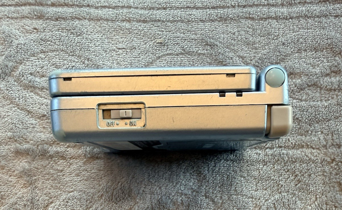 Nintendo Game Boy Advance SP AGS-101 Pearl Blue Console Scooby Doo Case Untested