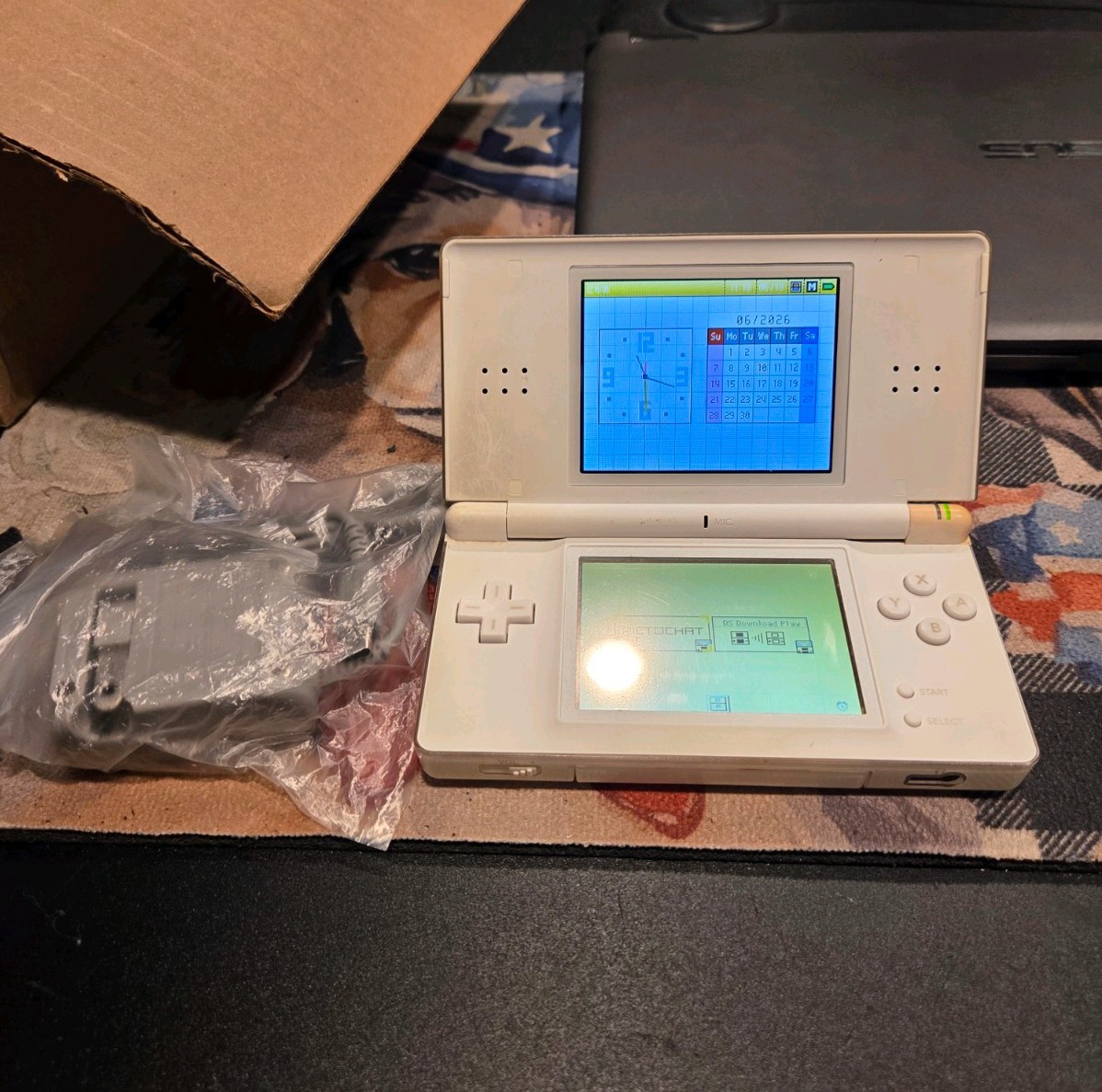 Nintendo DS Lite USG-001 JPN White Handheld Console Stylus & Cable
