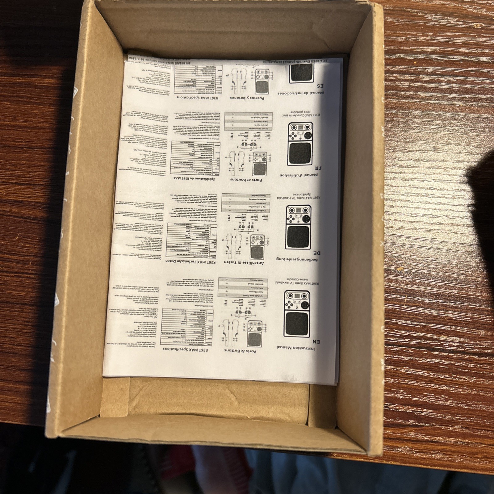 R36T MAX Upgraded Retro Handheld with 4000mAh Battery, 4.0» IPS 128GB