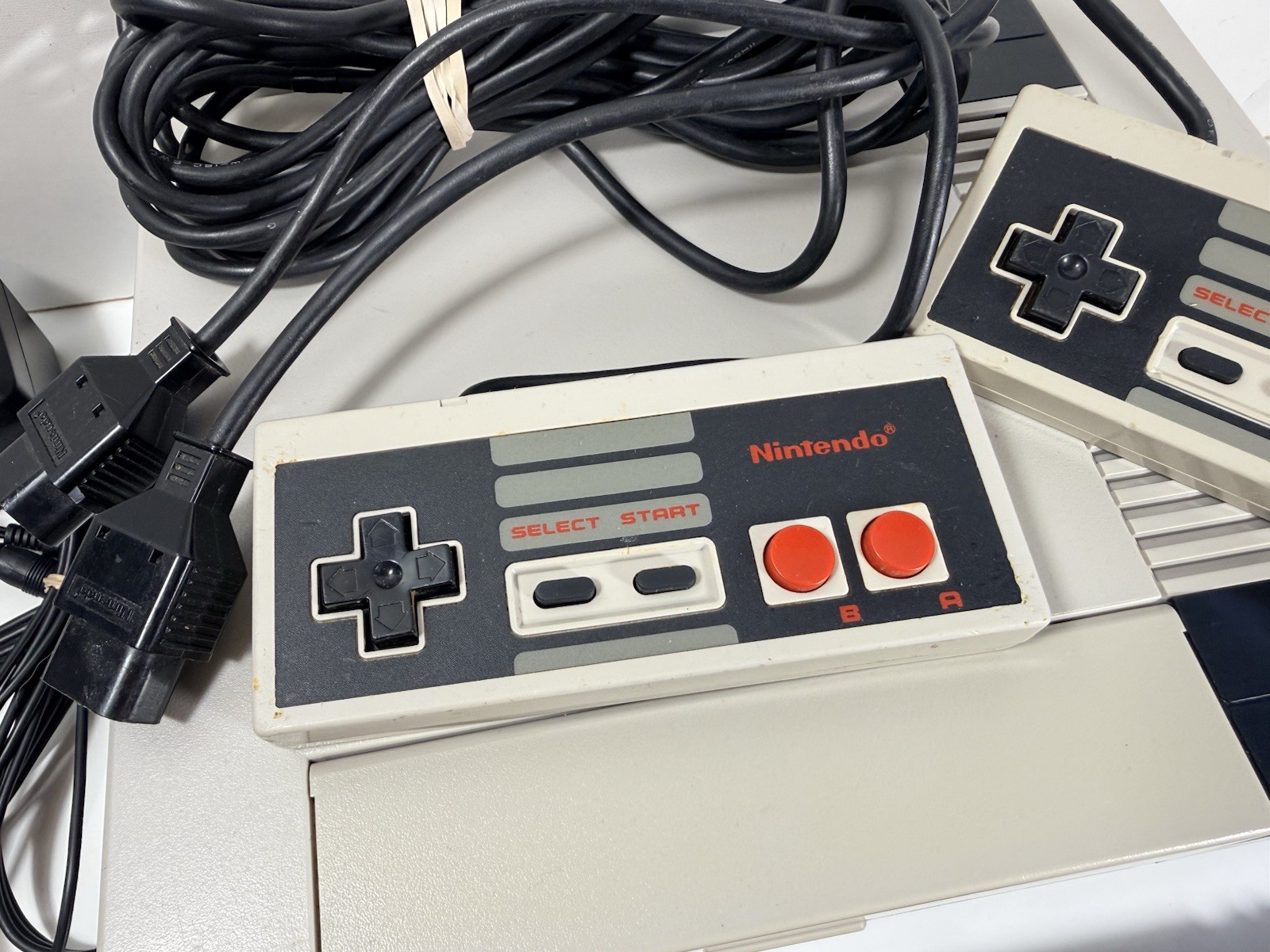Nintendo NES Console System Bundle NEW 72 PIN Super Mario 8 Fun Games RESTORED!