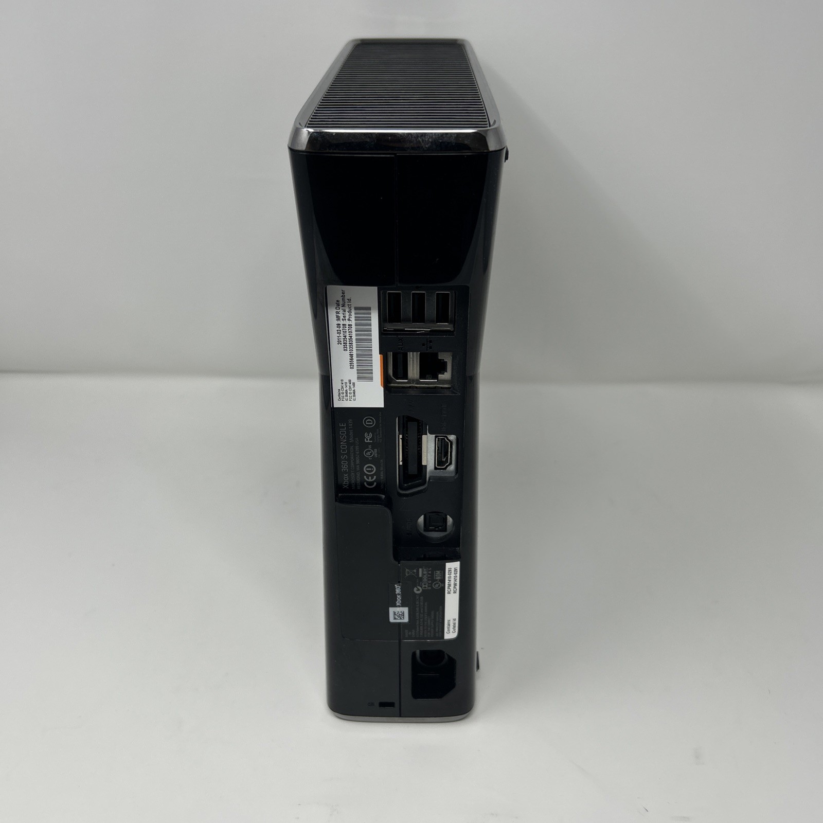 Microsoft Xbox 360 Slim 500GB Console Bundle – Refurbished Tested