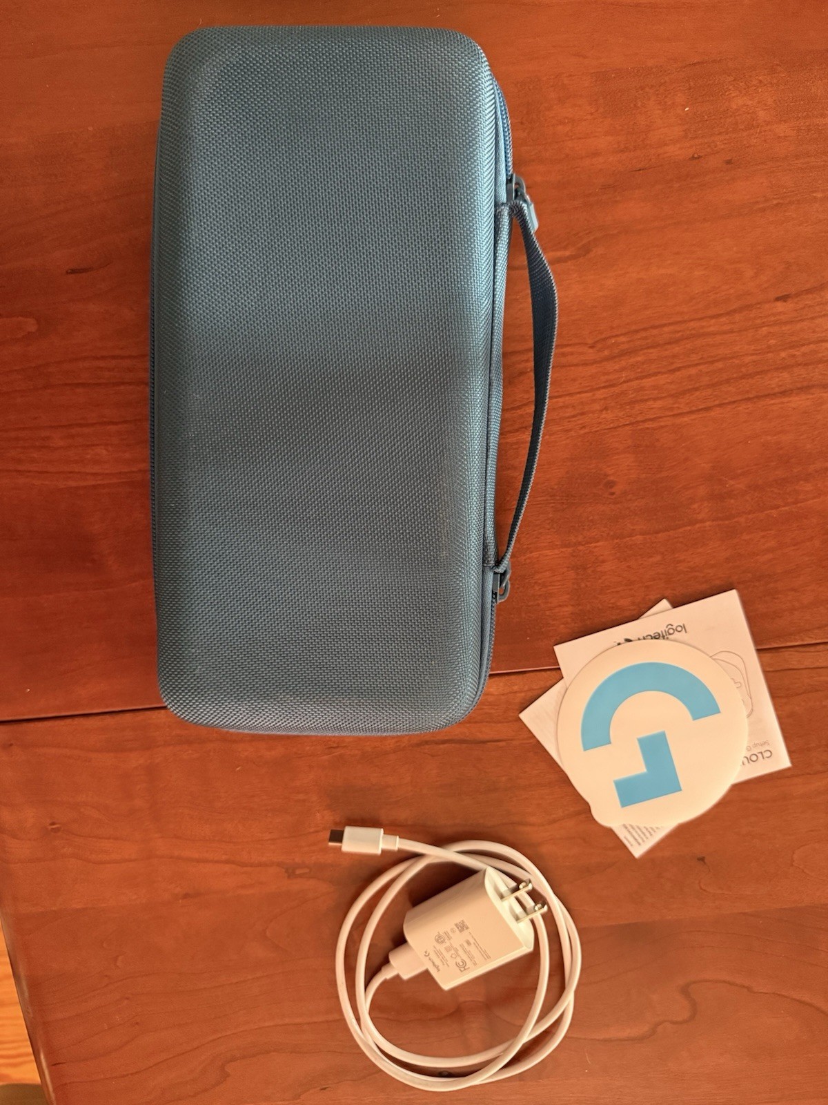Logitech G Cloud Handheld Gaming Console w/ Case & OEM Cable