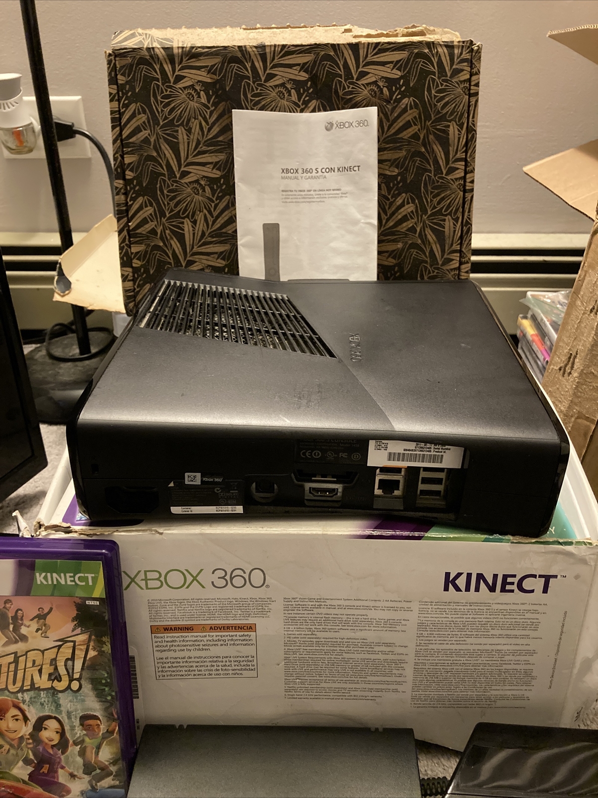 Microsoft Xbox 360 S 4GB Kinect Bundle (1439/1414) In Box With Game Tested