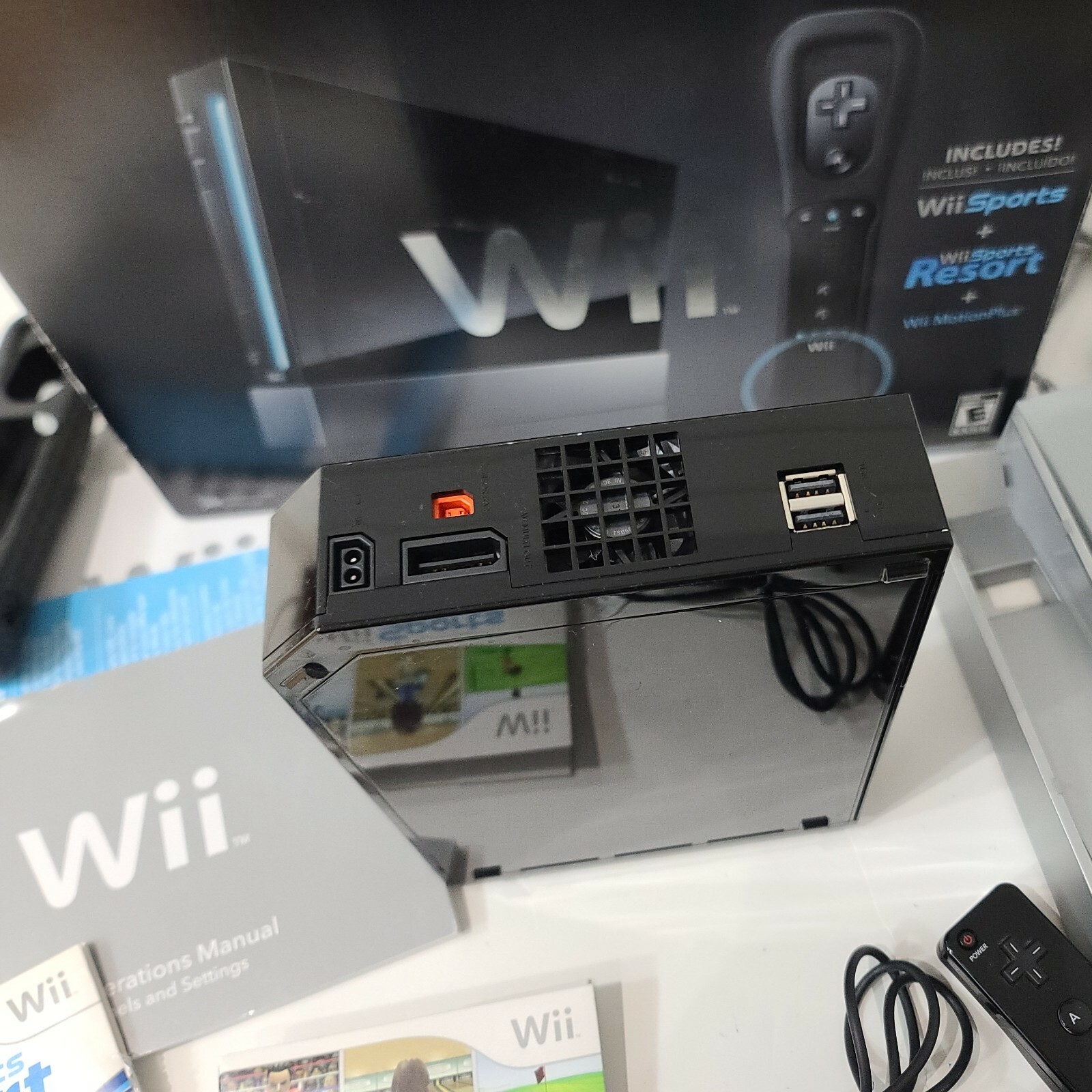 Nintendo Wii (Sports and Resort) *MotionPlus* Black Console CIB *Tested* in BOX