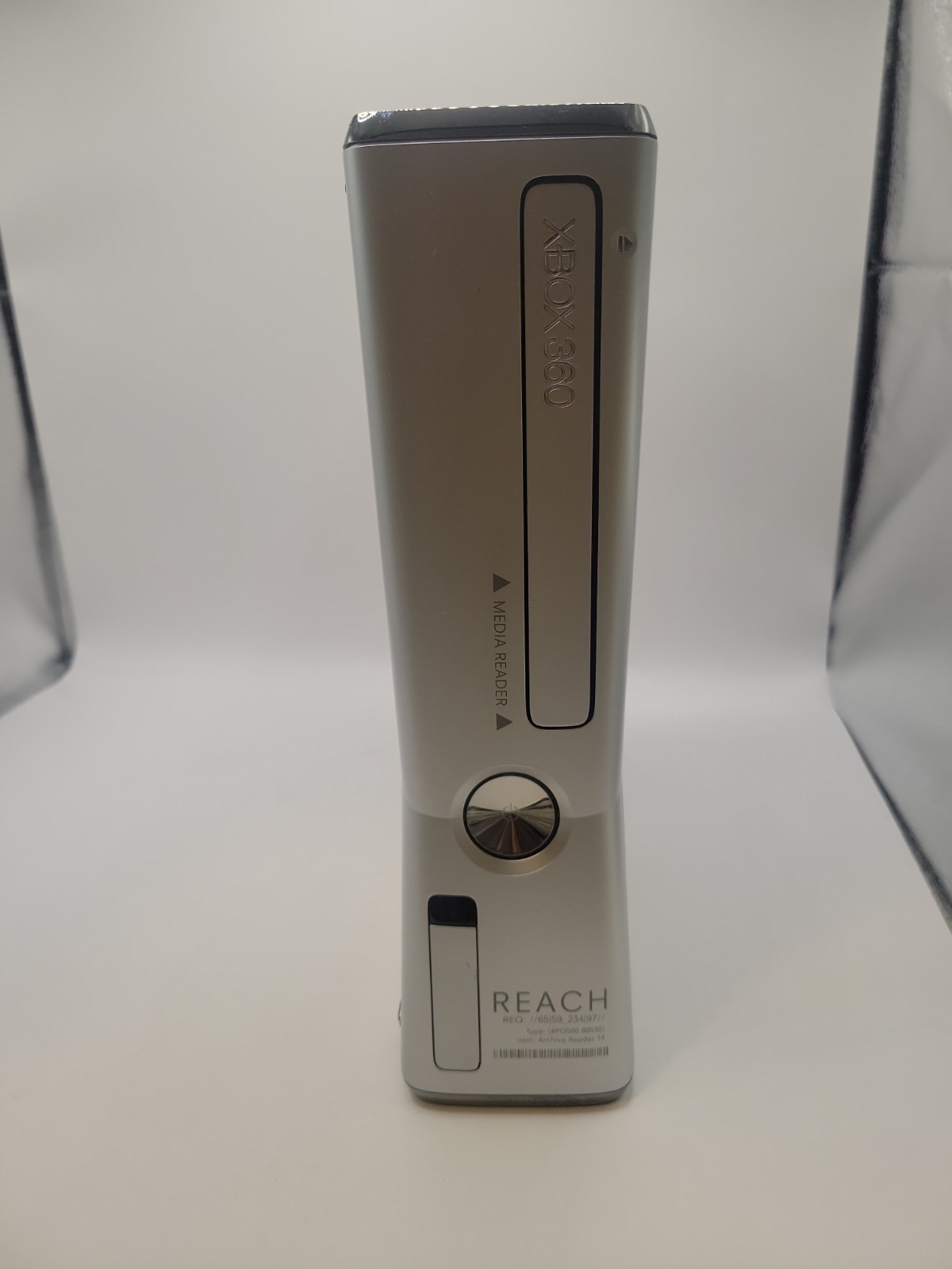 Microsoft Xbox 360 S Halo: Reach Limited Edition Silver Console + 2 Controllers