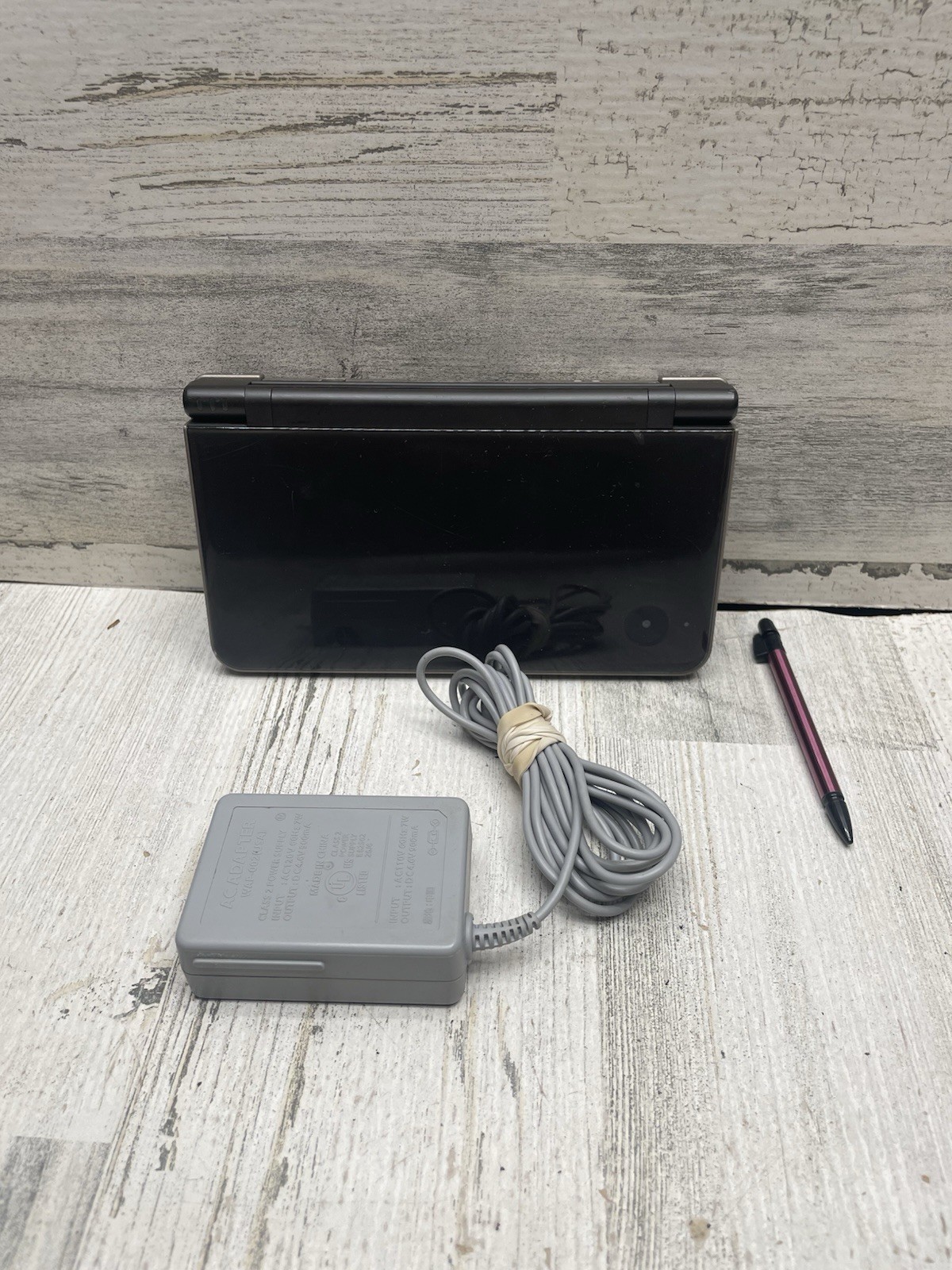 Nintendo UTL-001 DSi XL Gray Bronze Handheld System w/ Charger – Tested