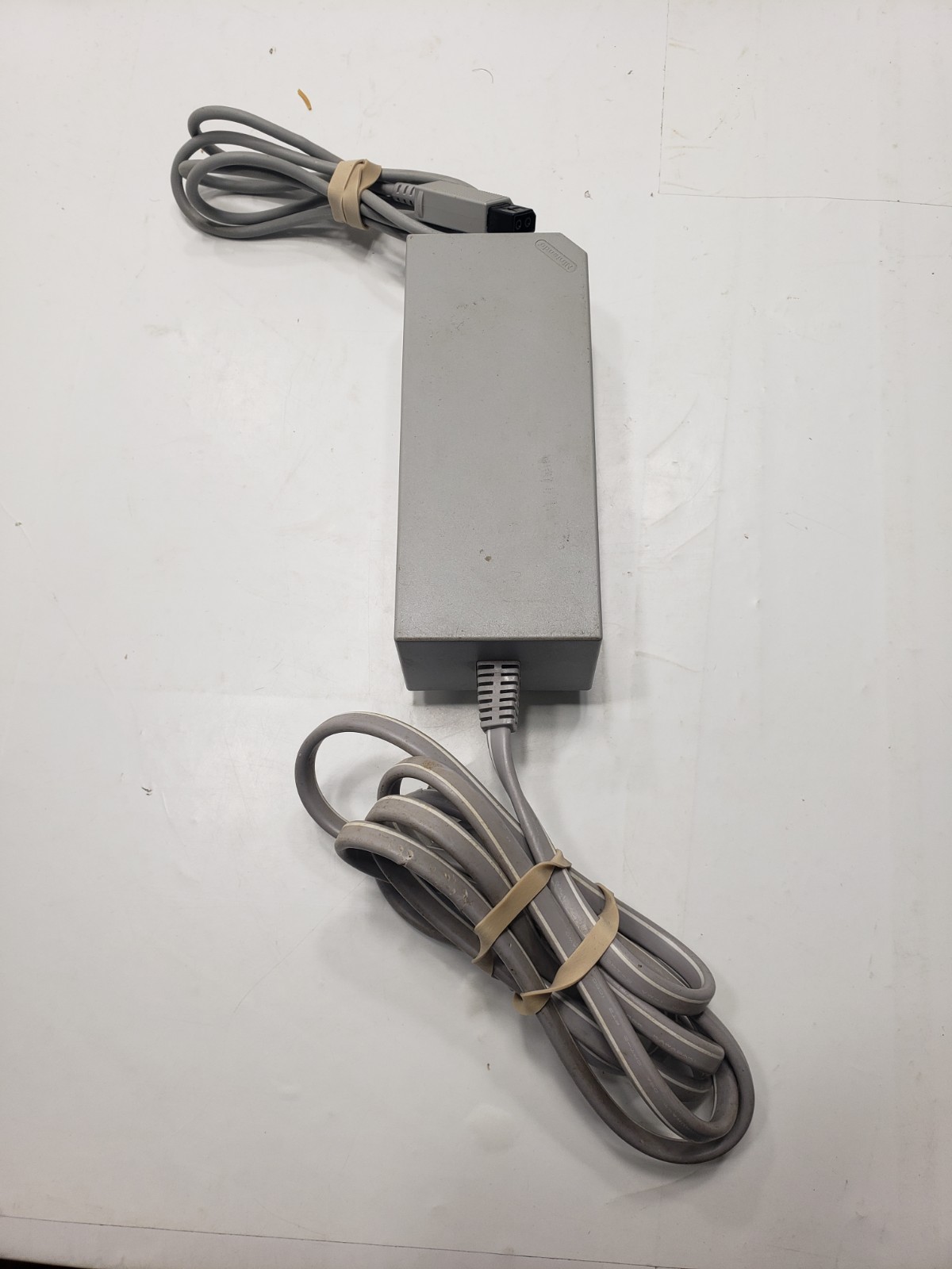 Nintendo Wii White Console With Microphone 1 Nunchuck Steering Wheel & Plug Ins