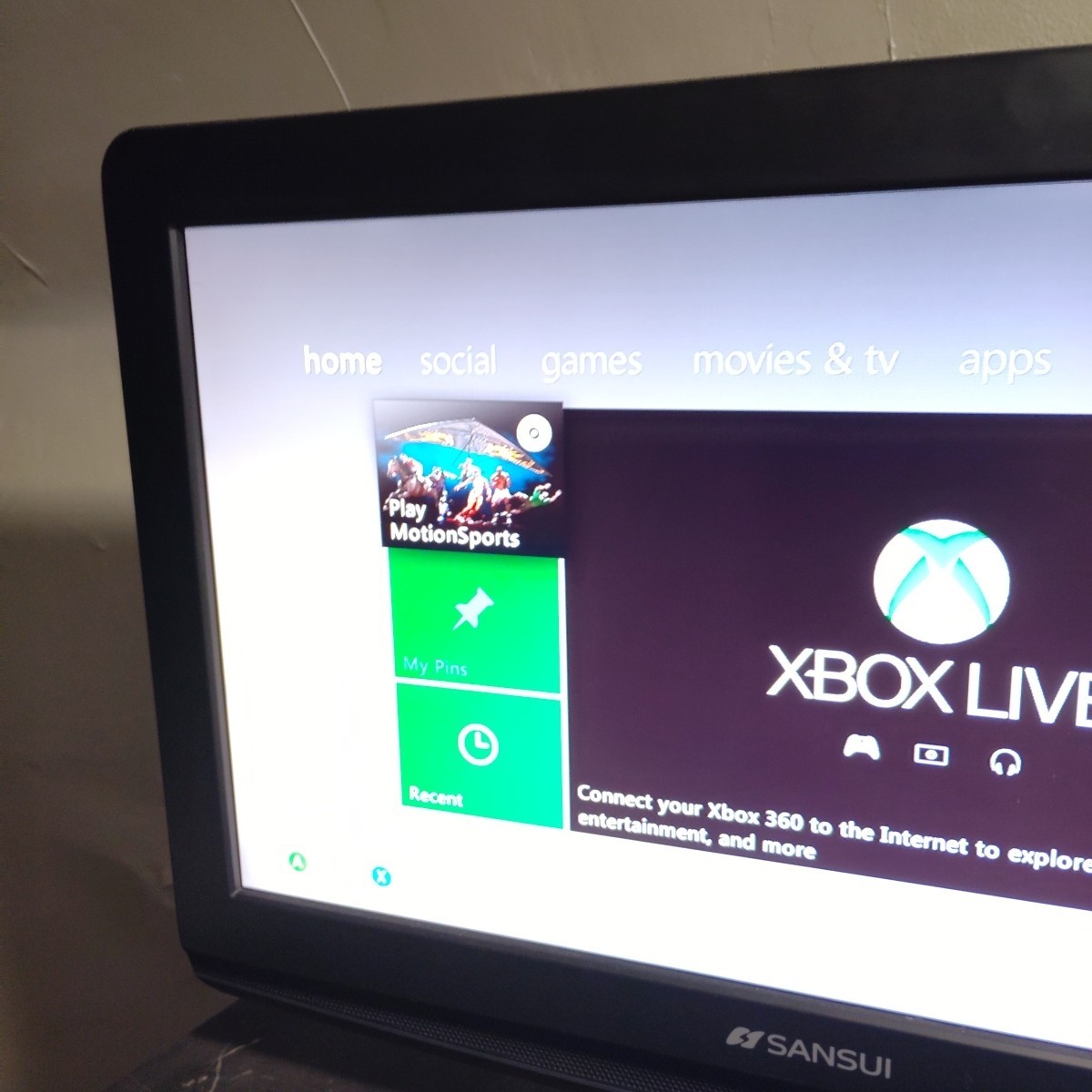 Microsoft Xbox 360 Slim HDD Black Console (NTSC) 2 Controllers And KINECT