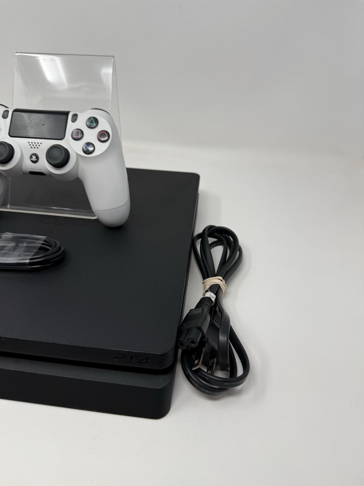 Sony PlayStation 4 Slim 500GB Console Bundle NEW THERMAL PASTE (Firmware 10.50)
