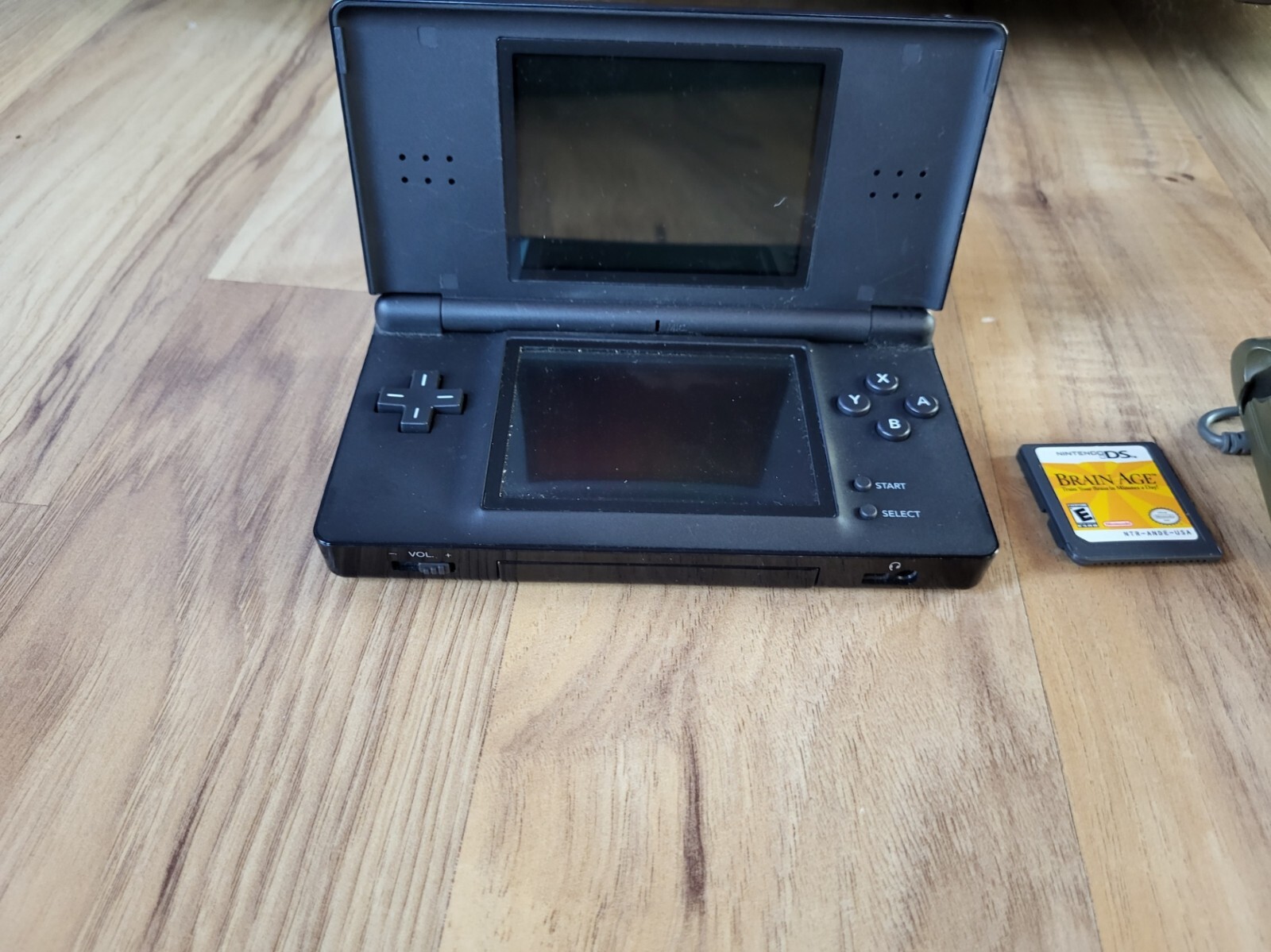2006 Nintendo DS Console, Game & AC Adapter USG-003 – Parts
