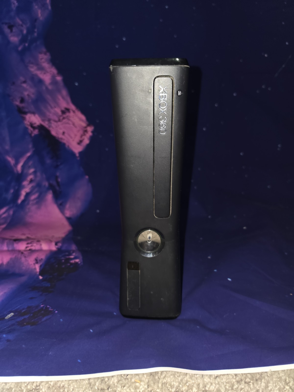 2 Microsoft Xbox 360 selling for parts. none tested
