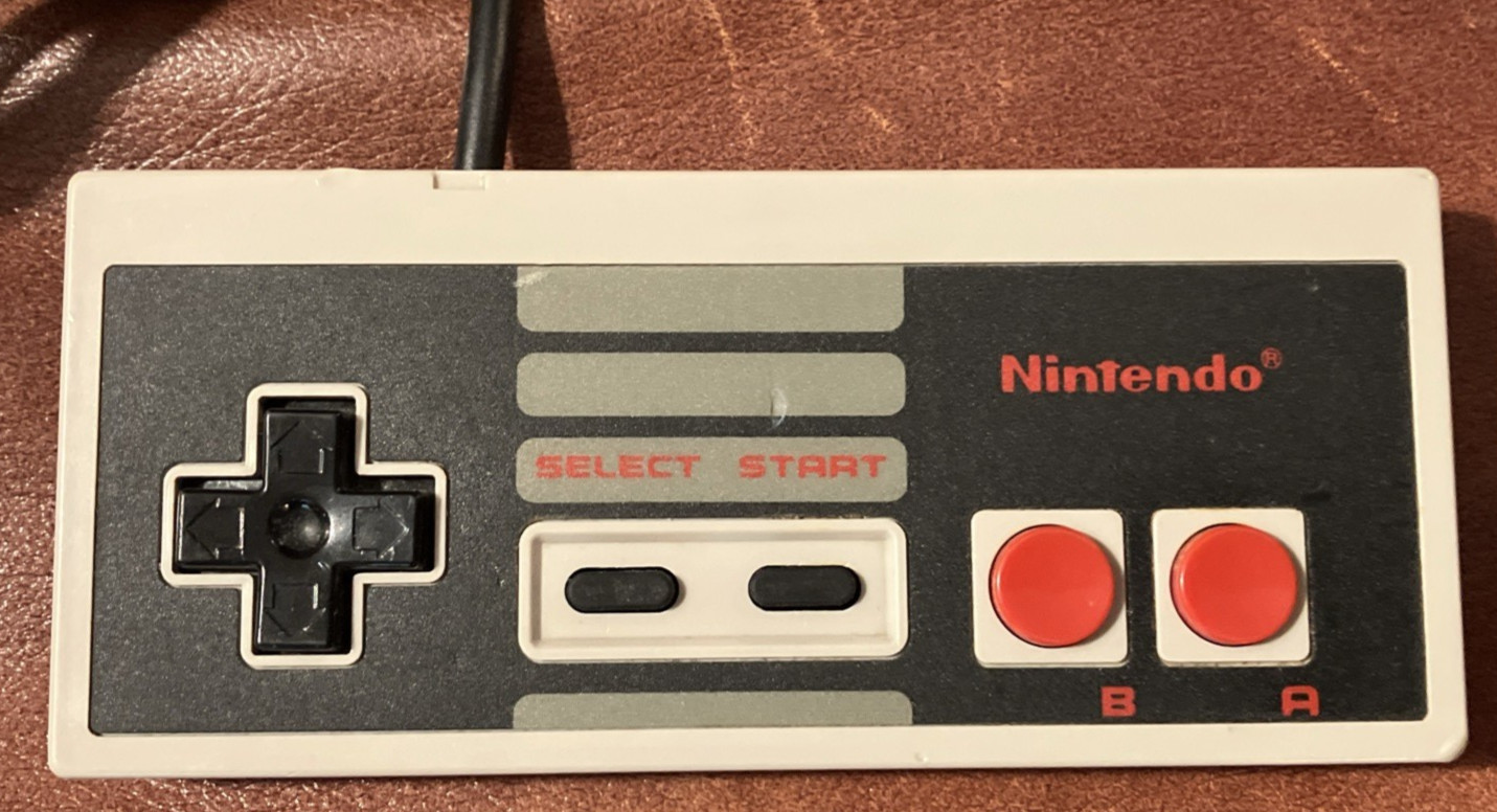 NES Nintendo Entertainment System Console New 72 Pin Tested Working Controller