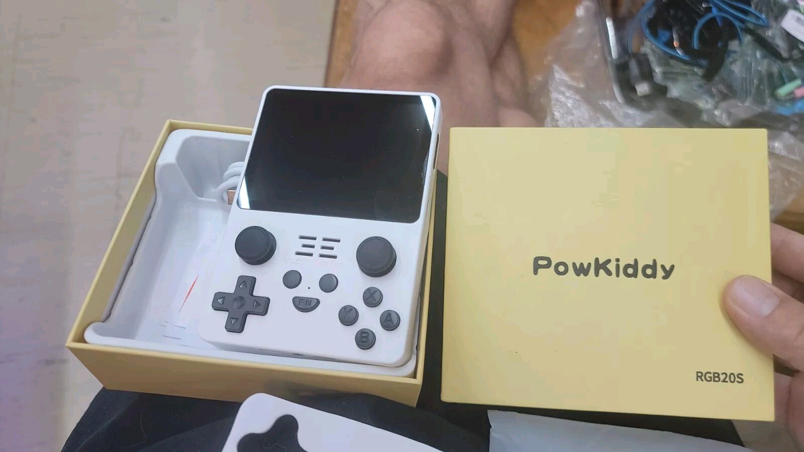 Powkiddy RGB20S Handheld Retro Game Console 25,000 Games 3.5″HD Screen 16G+128GB