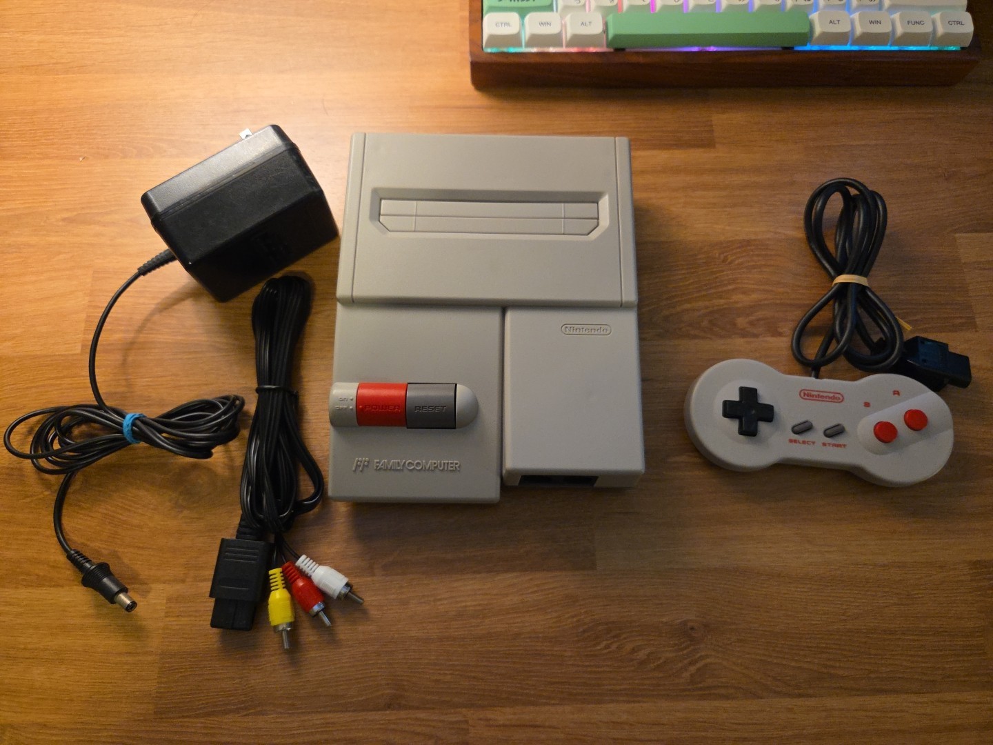 Nintendo Famicom Top Loader System Set RARE US SELLER