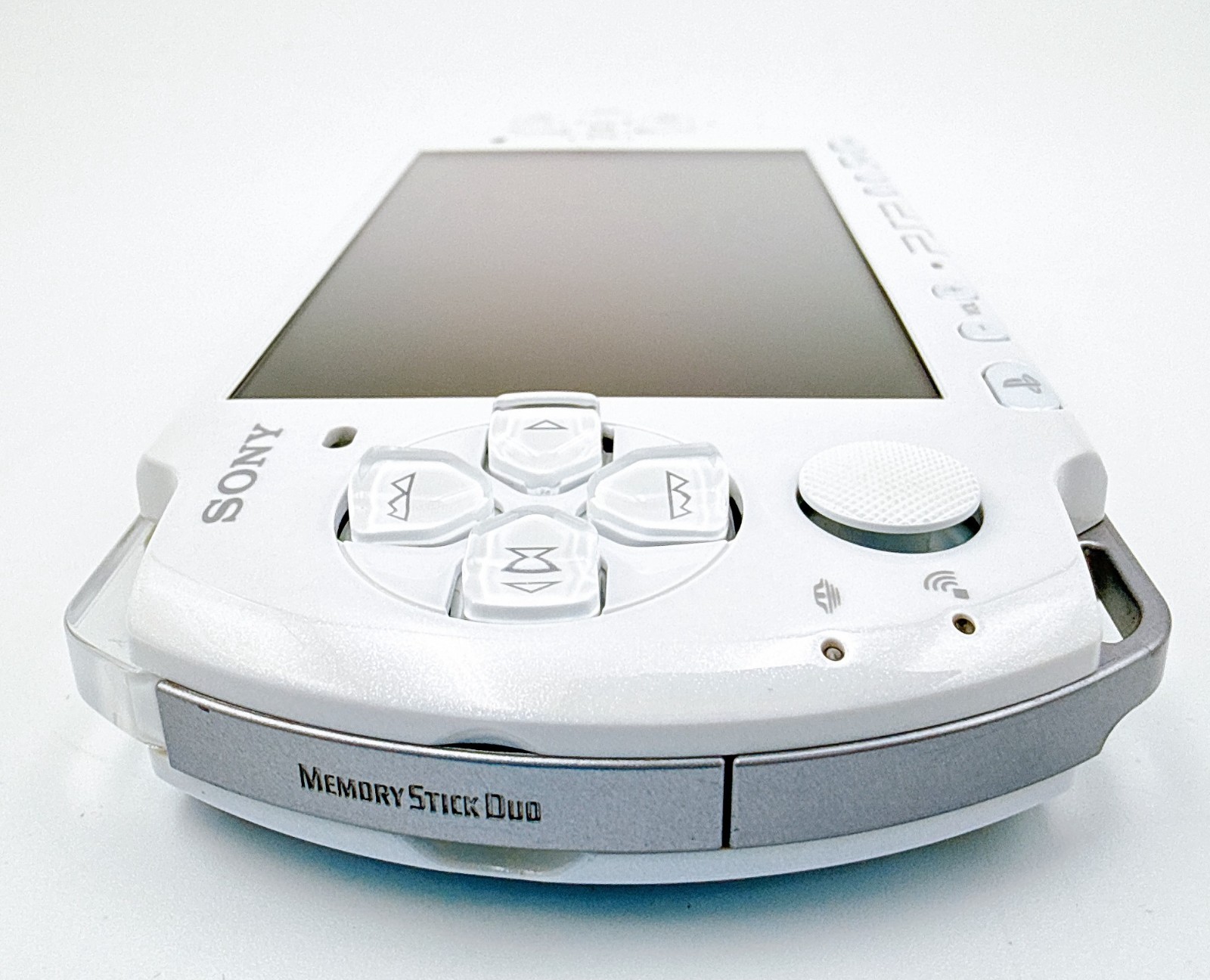 SONY PSP-3000 Console White Complete in Box Region Free w/4GB – Very Good