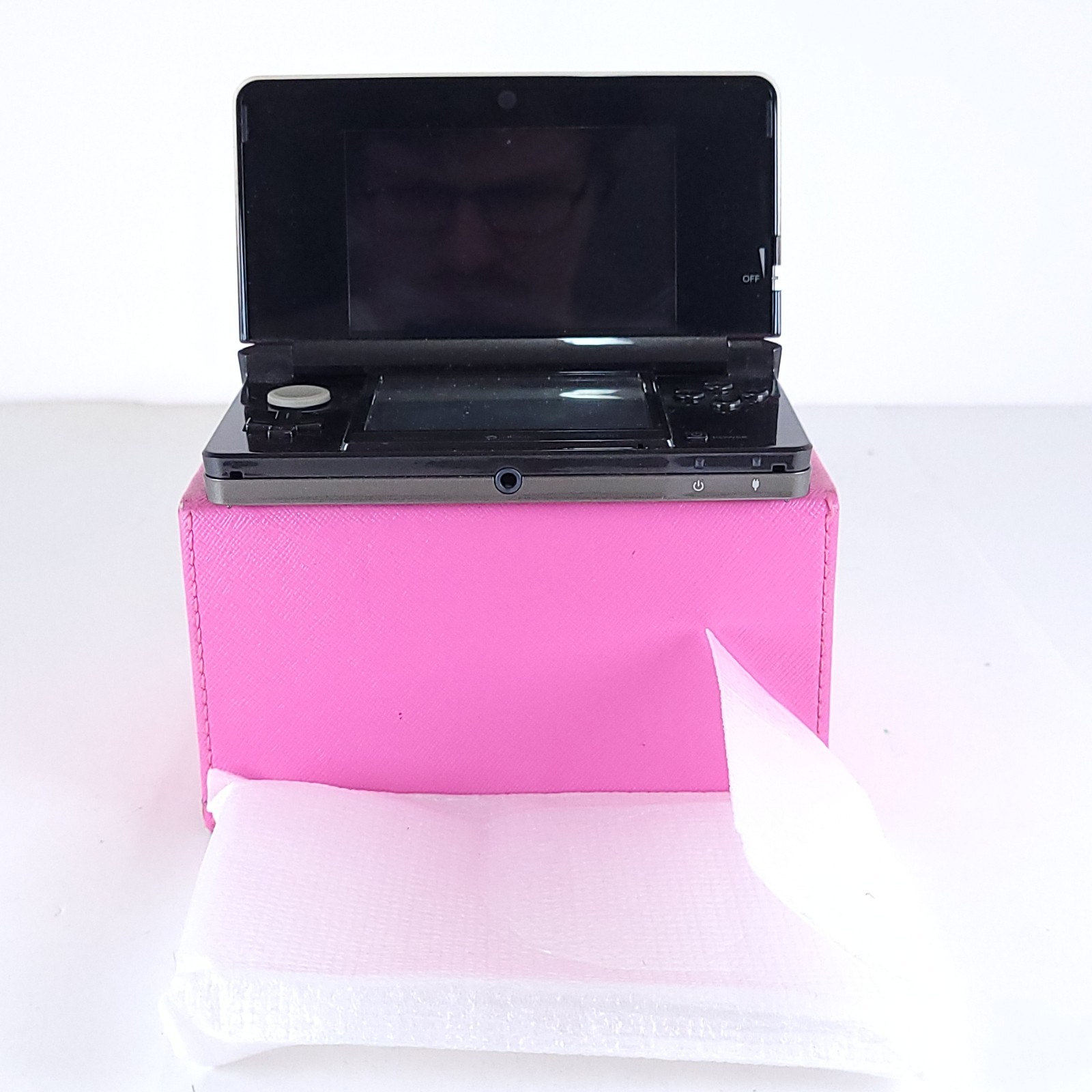 Nintendo 3DS 2GB Handheld System Cosmo Black CIB