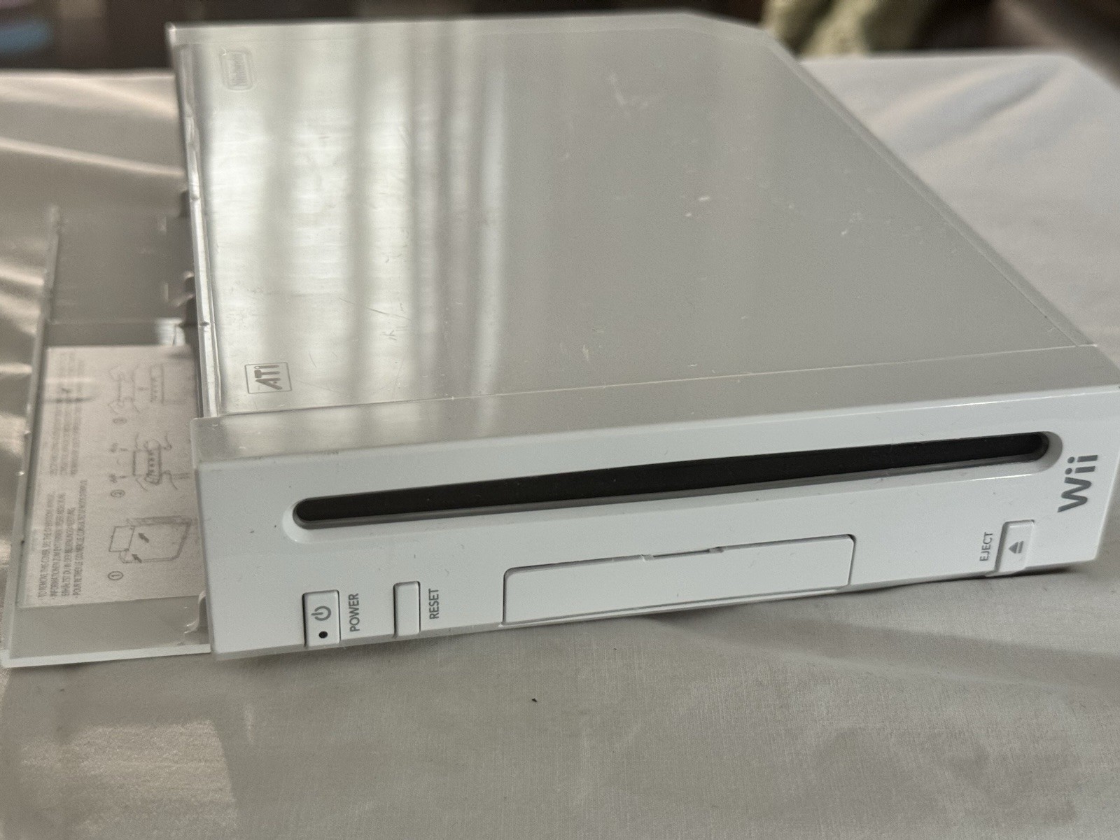 Nintendo Wii RVL-001 512 MB Home Console – White