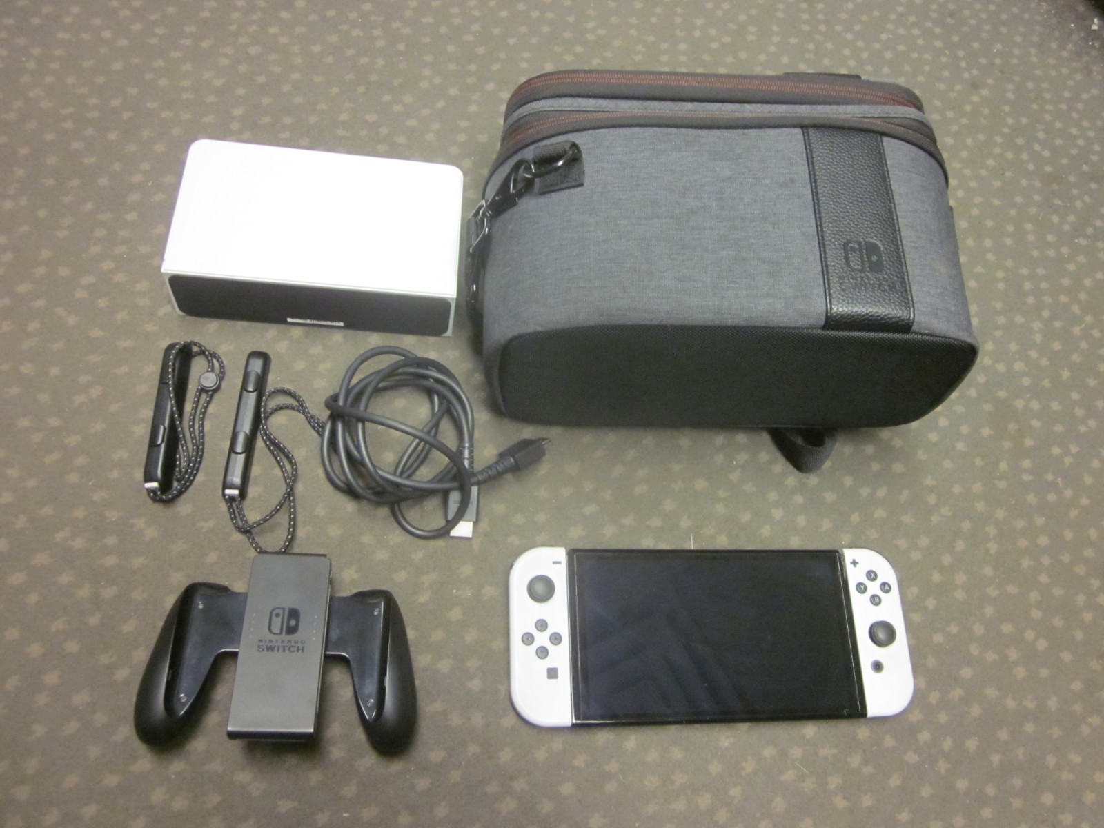 NINTENDO OLED SWITCH HEG-001 BUNDLE DOCK, STRAPS, JOYCON & HOLDER, HDMI, CASE