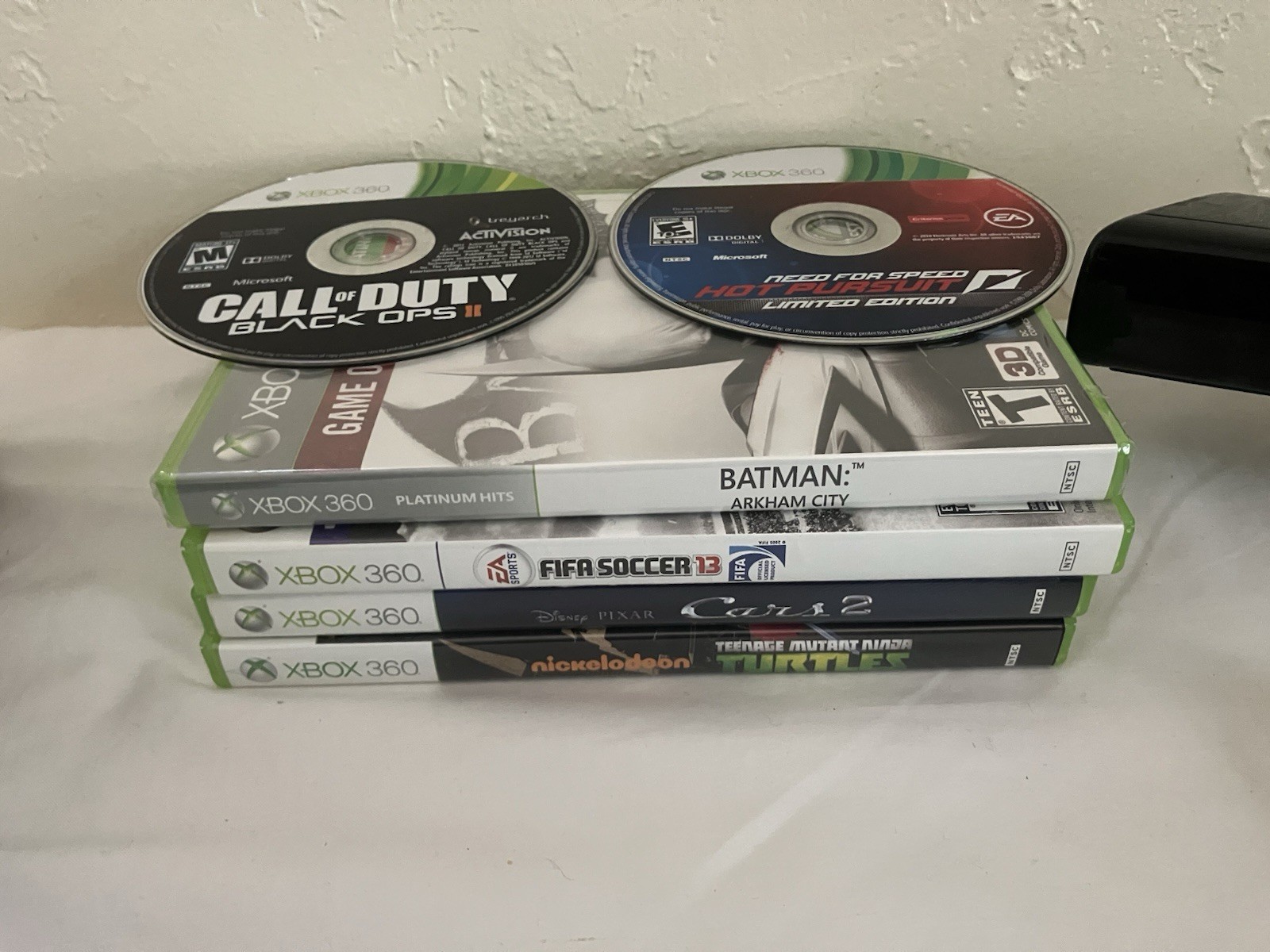 Microsoft Xbox 360 S #1439 250GB Console Bundle 6 Games, Kinect & OEM Controller